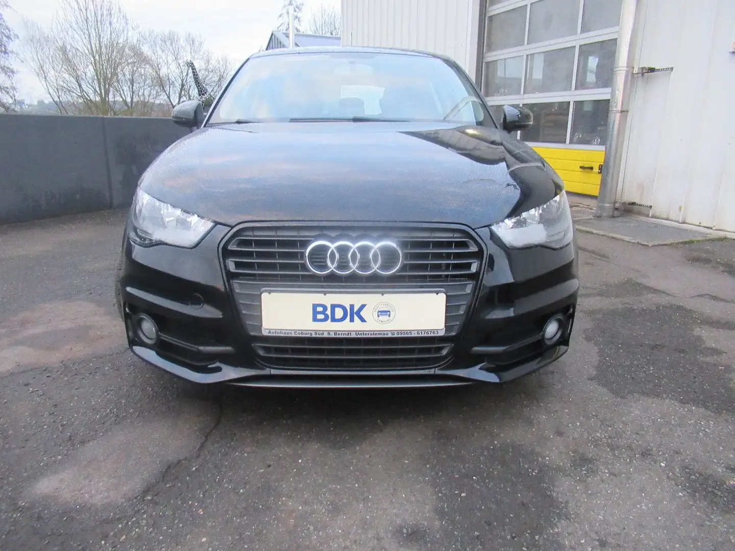 Audi A1 S line KLIMA ALU MULTILENKRAD Schwarz - 2