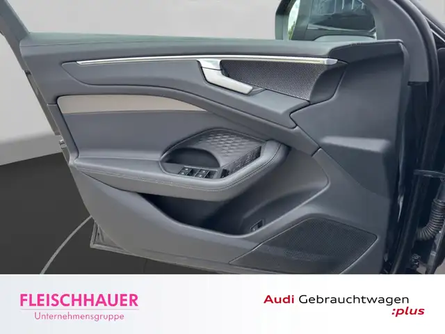 Audi A6 view 12
