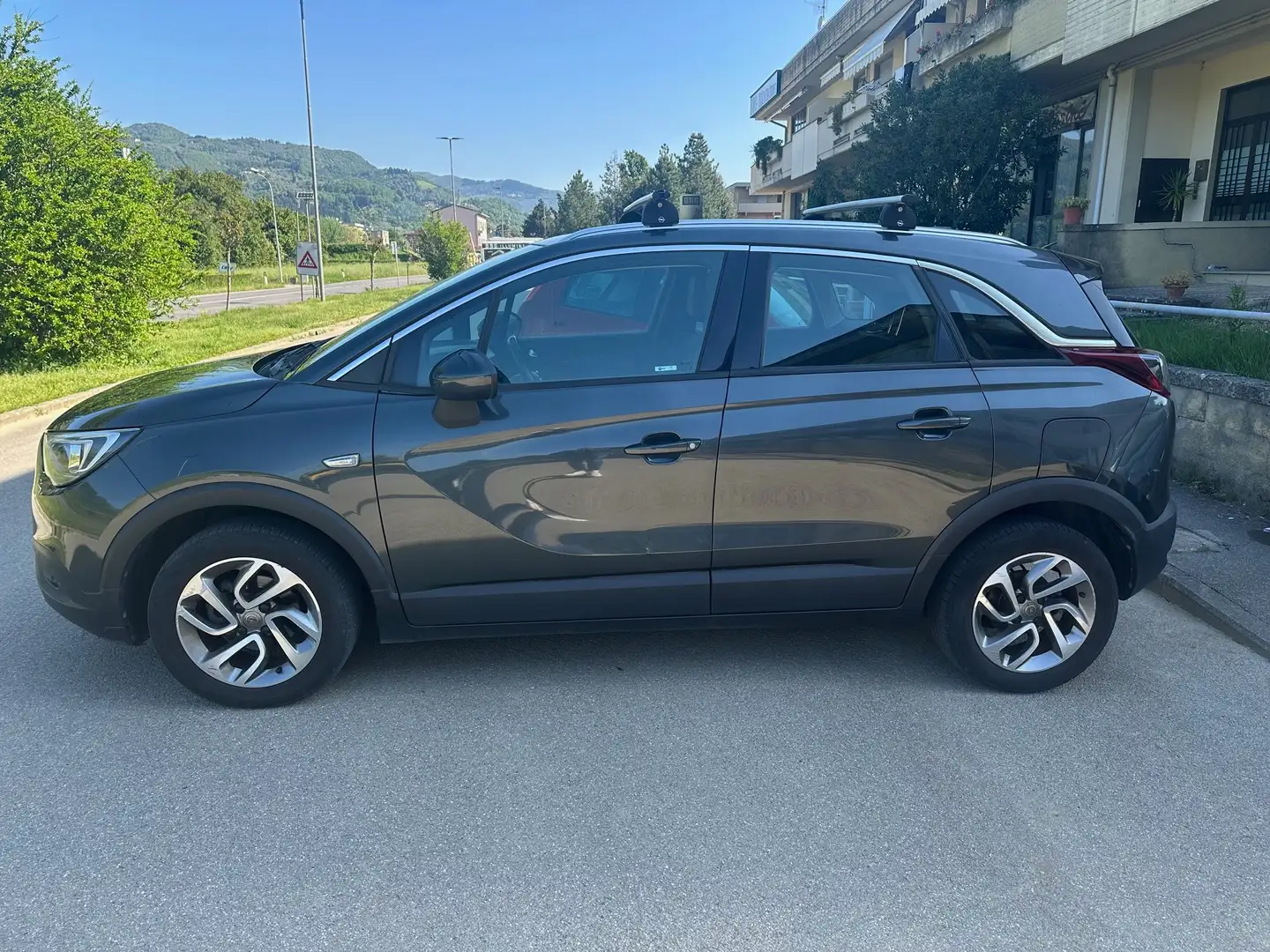 Opel Crossland X Crossland X 1.2 Advance 81cv Gpl ok neo patentati Gris - 2