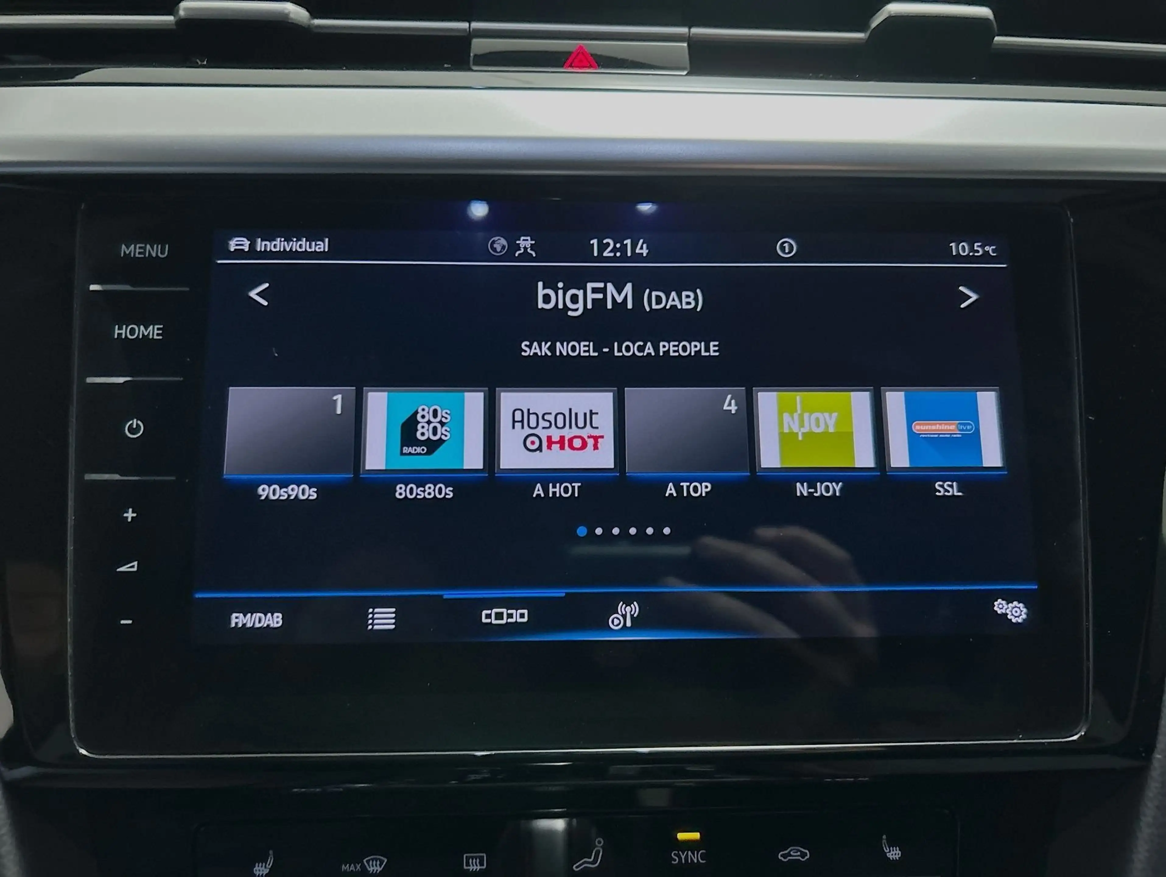 Volkswagen Arteon 2.0 TDI DSG R-Line CarPlay Black ACC LED — photo 10