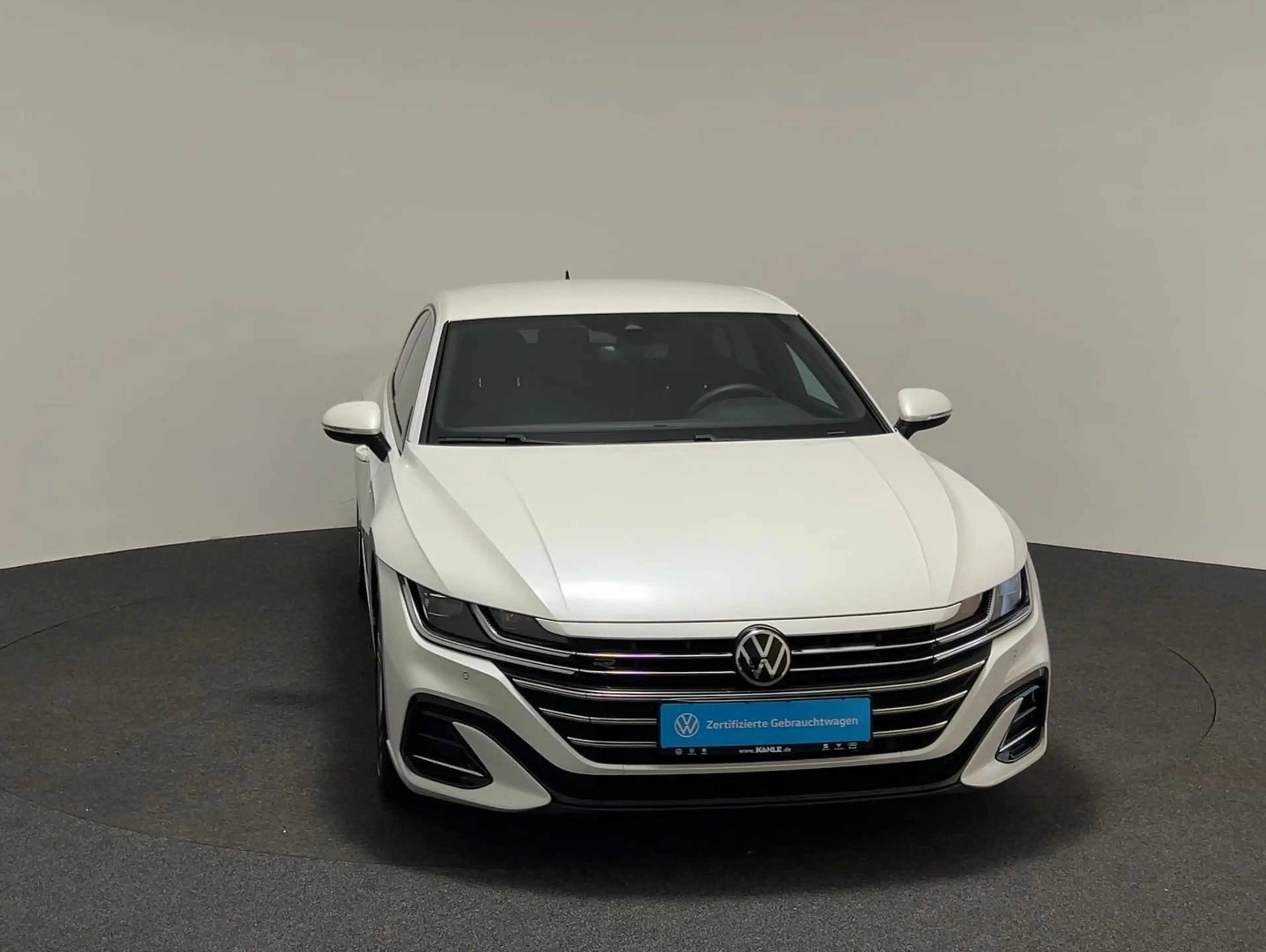 Volkswagen Arteon 2.0 TDI DSG R-Line CarPlay Black ACC LED — photo 4