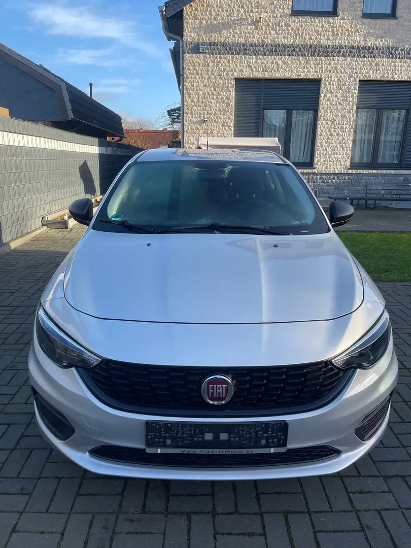 Fiat Tipo 1.4 Pop Klimaanlage/TÜV Neu/Gepflegt/2.Hand/ Срібний - 2