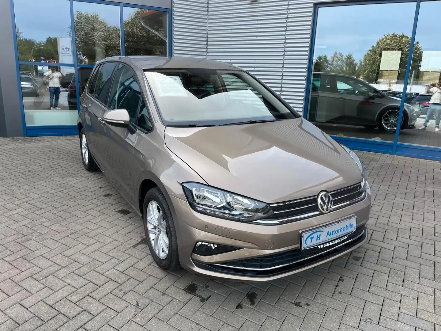 Volkswagen Golf Sportsvan DSG/LED/Navi/SHZ Oro - 1