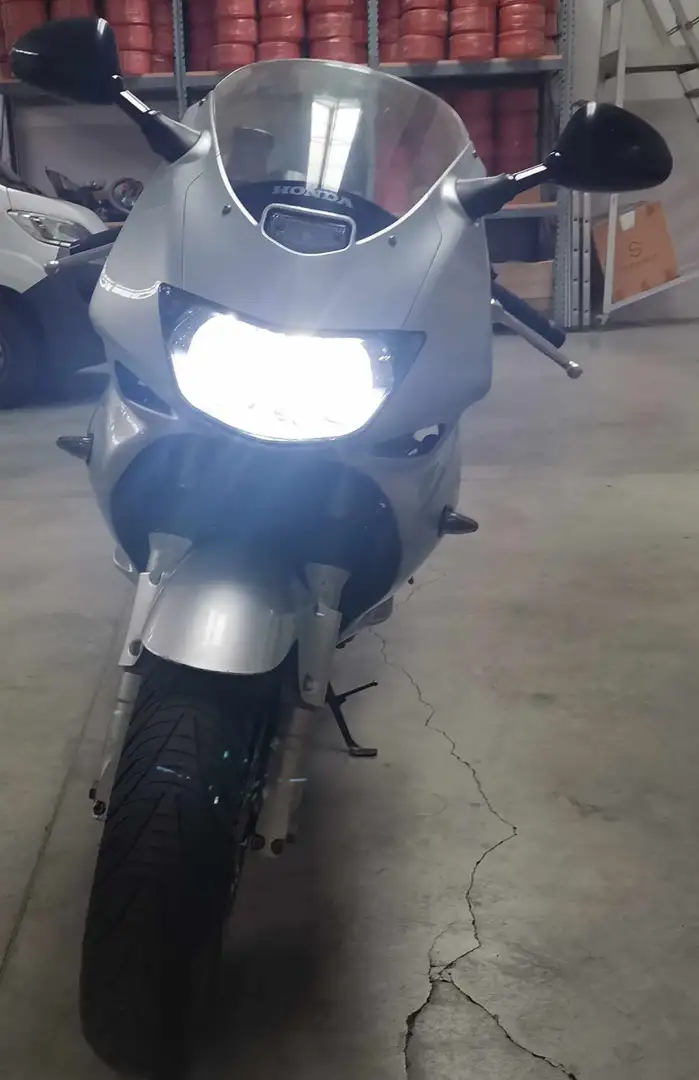 Honda VTR 1000 Firestorm Gris - 2