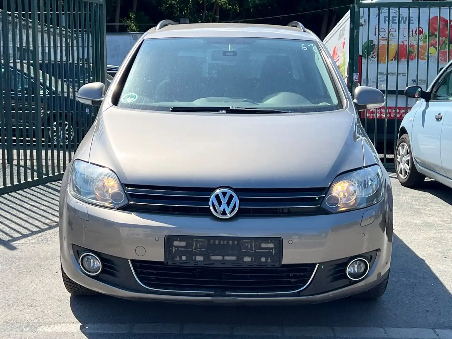 Volkswagen Golf Plus VI Life*SITZHZ*PDC*DSG* Brun - 2