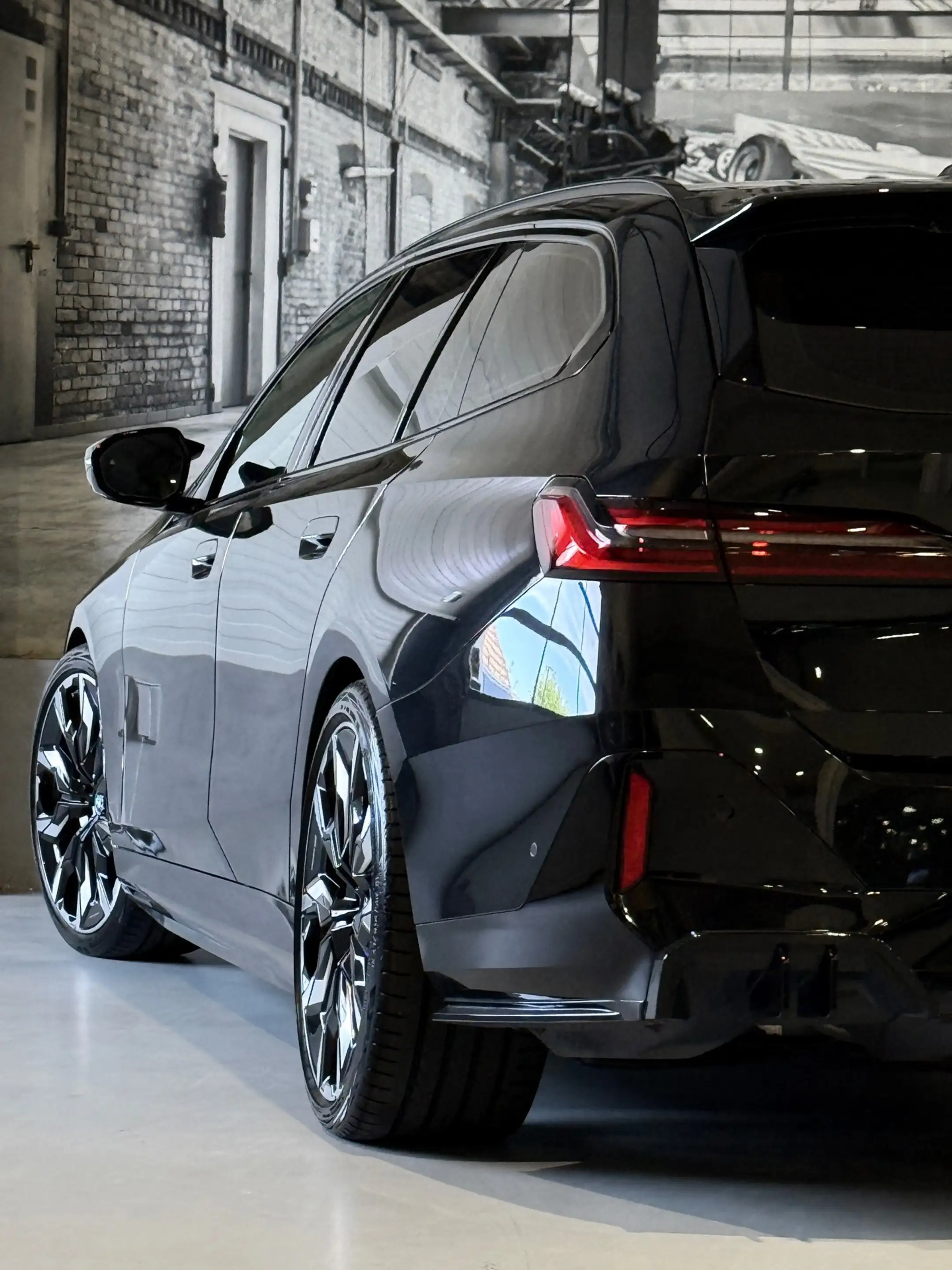 BMW i5 Touring EDrive40 M Sport Edition 84 kWh — photo 26