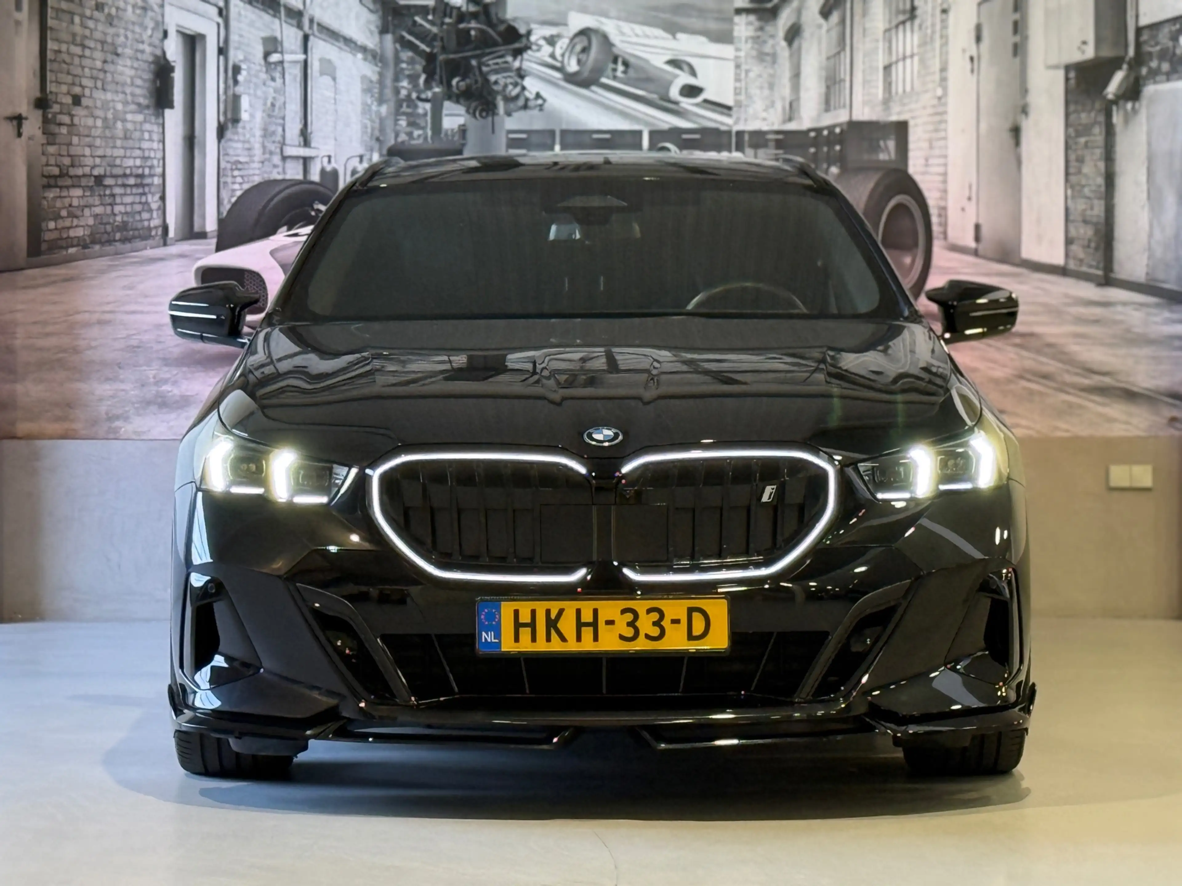 BMW i5 Touring EDrive40 M Sport Edition 84 kWh — photo 14