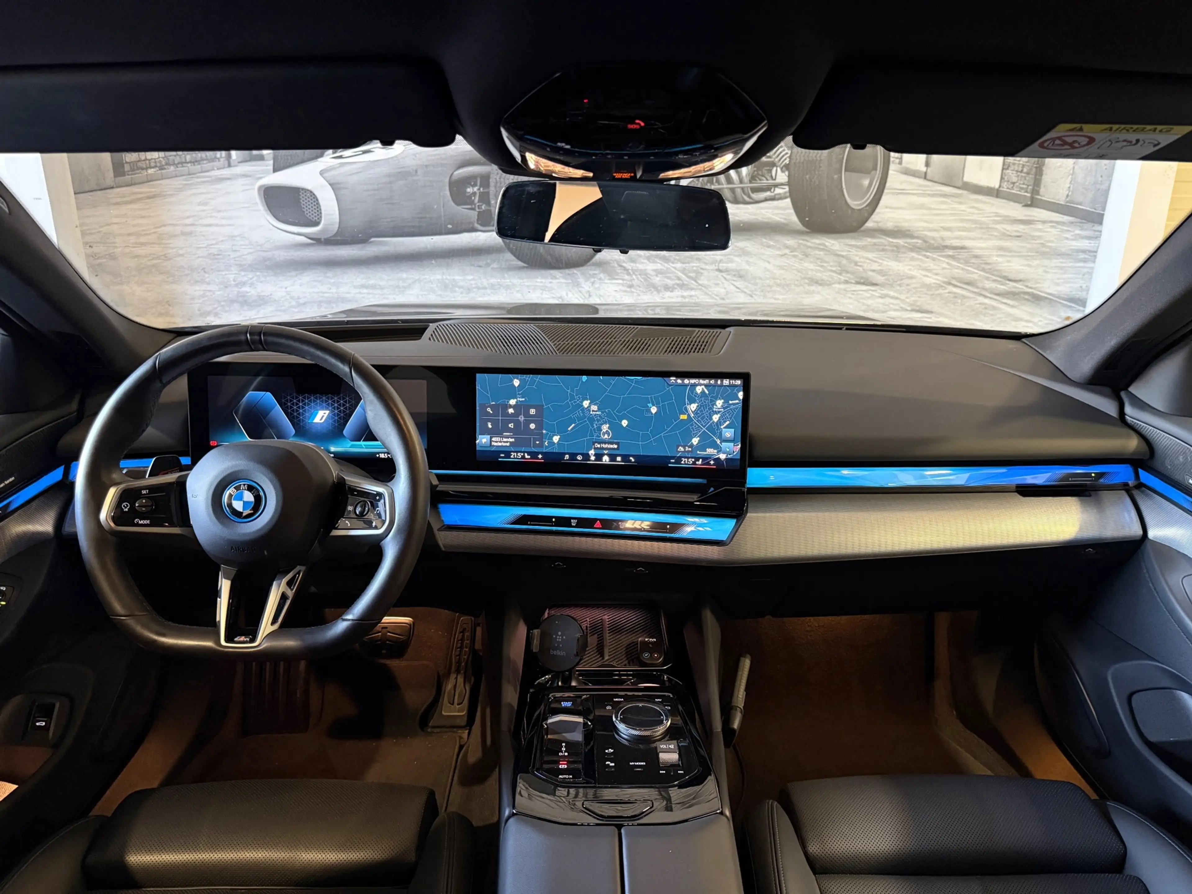 BMW i5 Touring EDrive40 M Sport Edition 84 kWh — photo 3