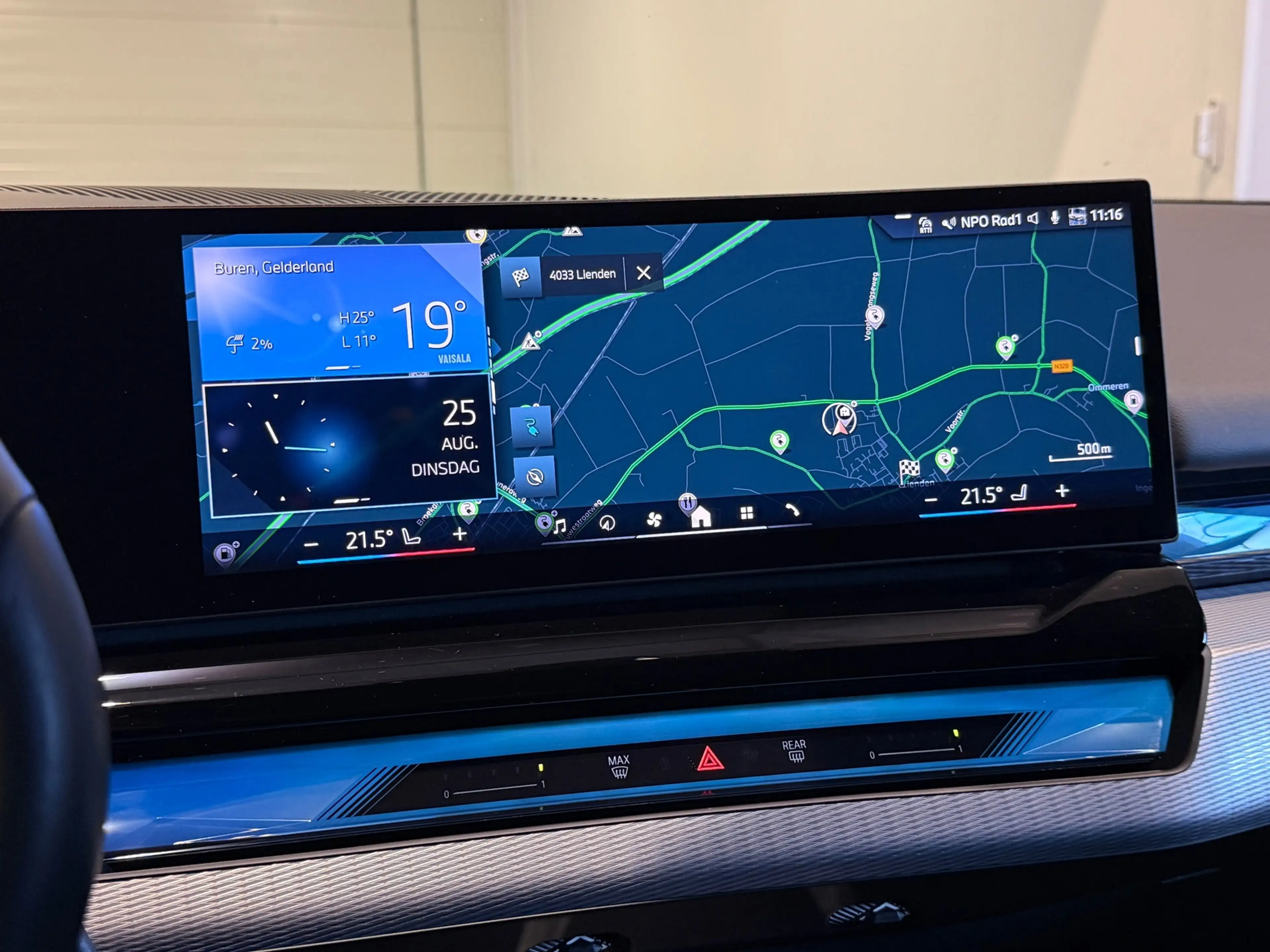 BMW i5 Touring EDrive40 M Sport Edition 84 kWh — photo 25