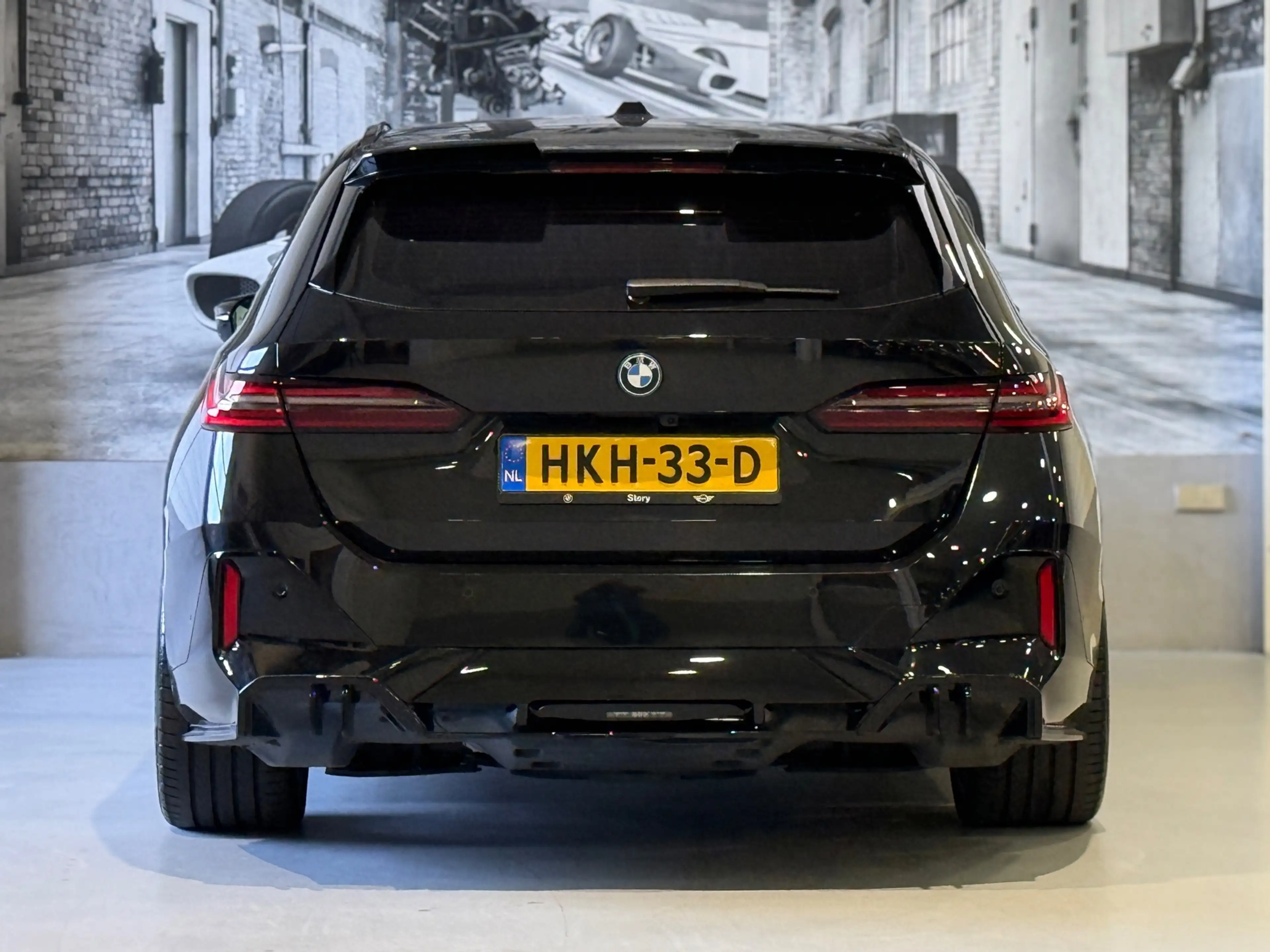 BMW i5 Touring EDrive40 M Sport Edition 84 kWh — photo 15
