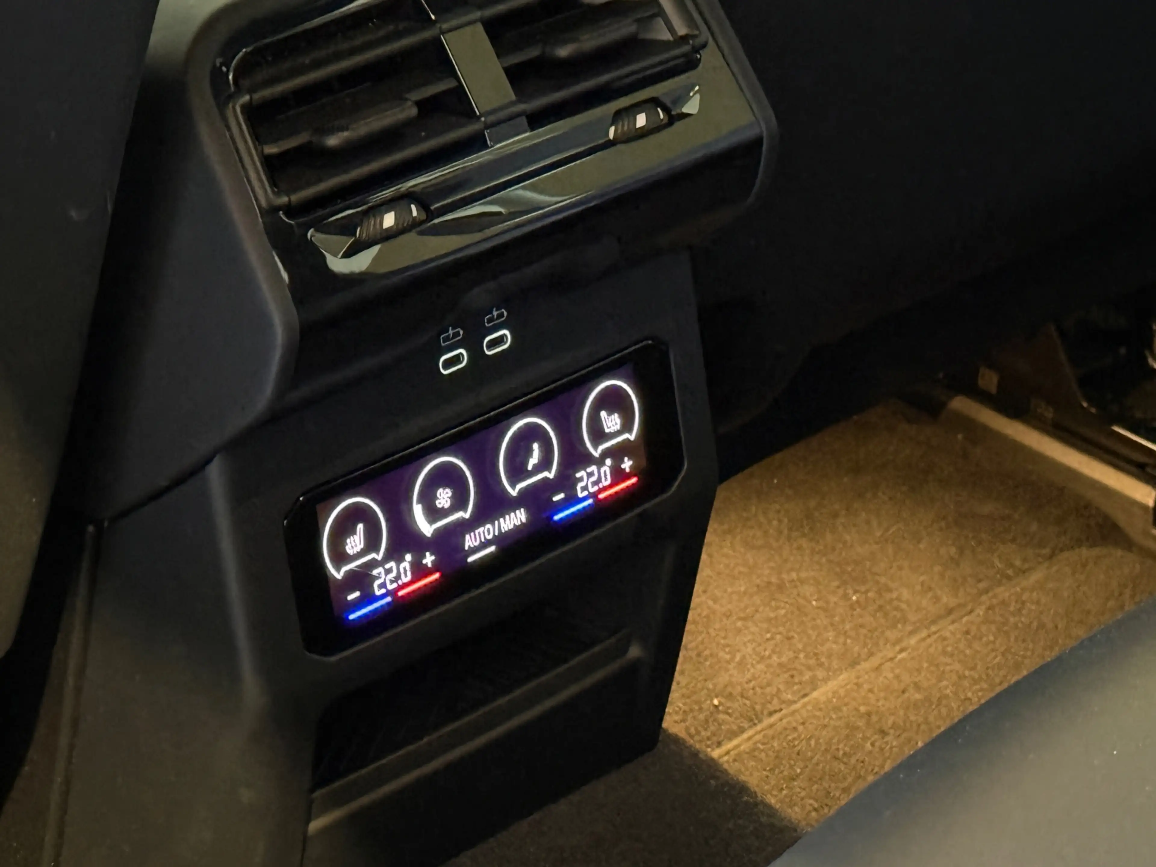 BMW i5 Touring EDrive40 M Sport Edition 84 kWh — photo 13