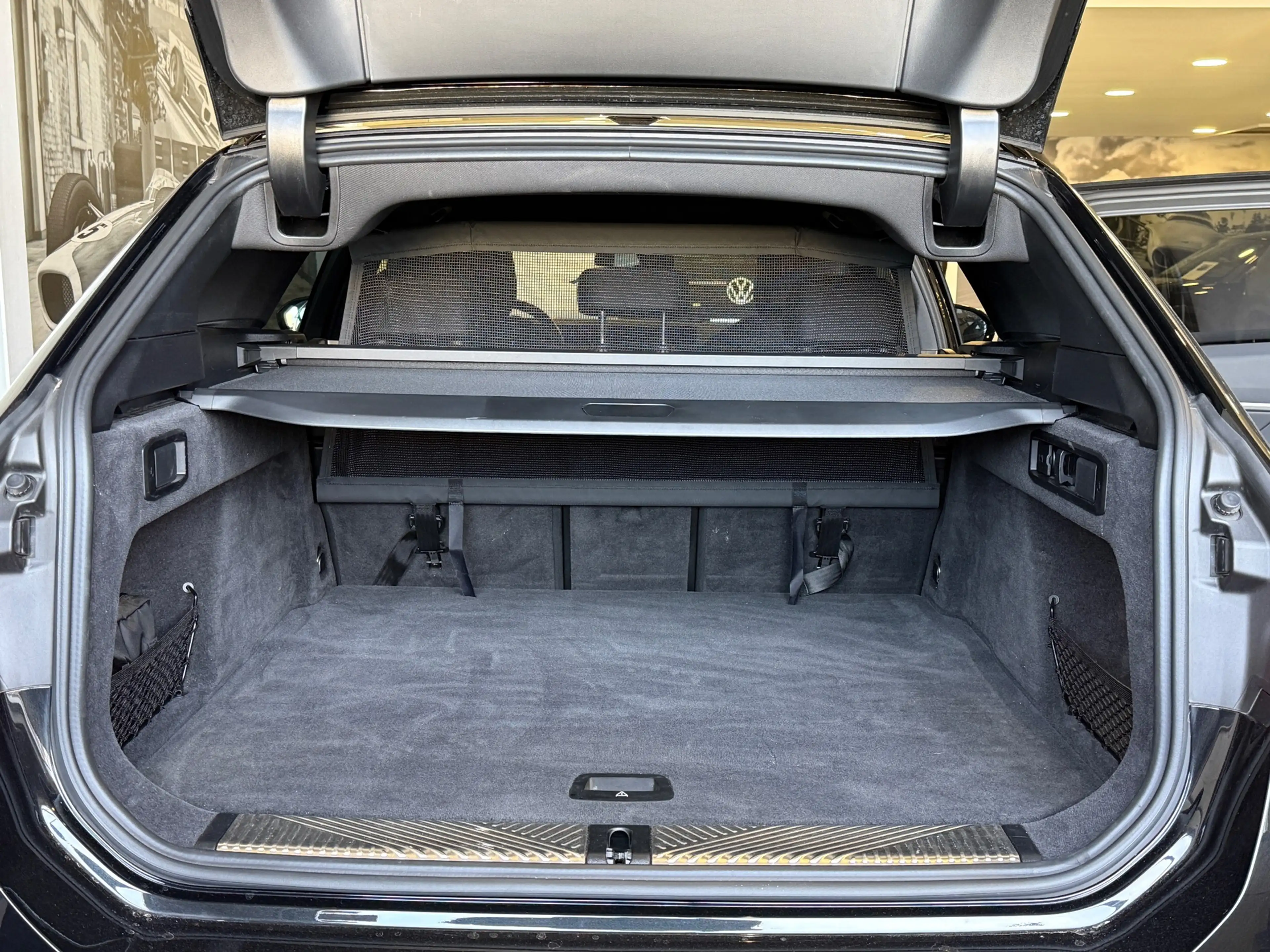 BMW i5 Touring EDrive40 M Sport Edition 84 kWh — photo 36