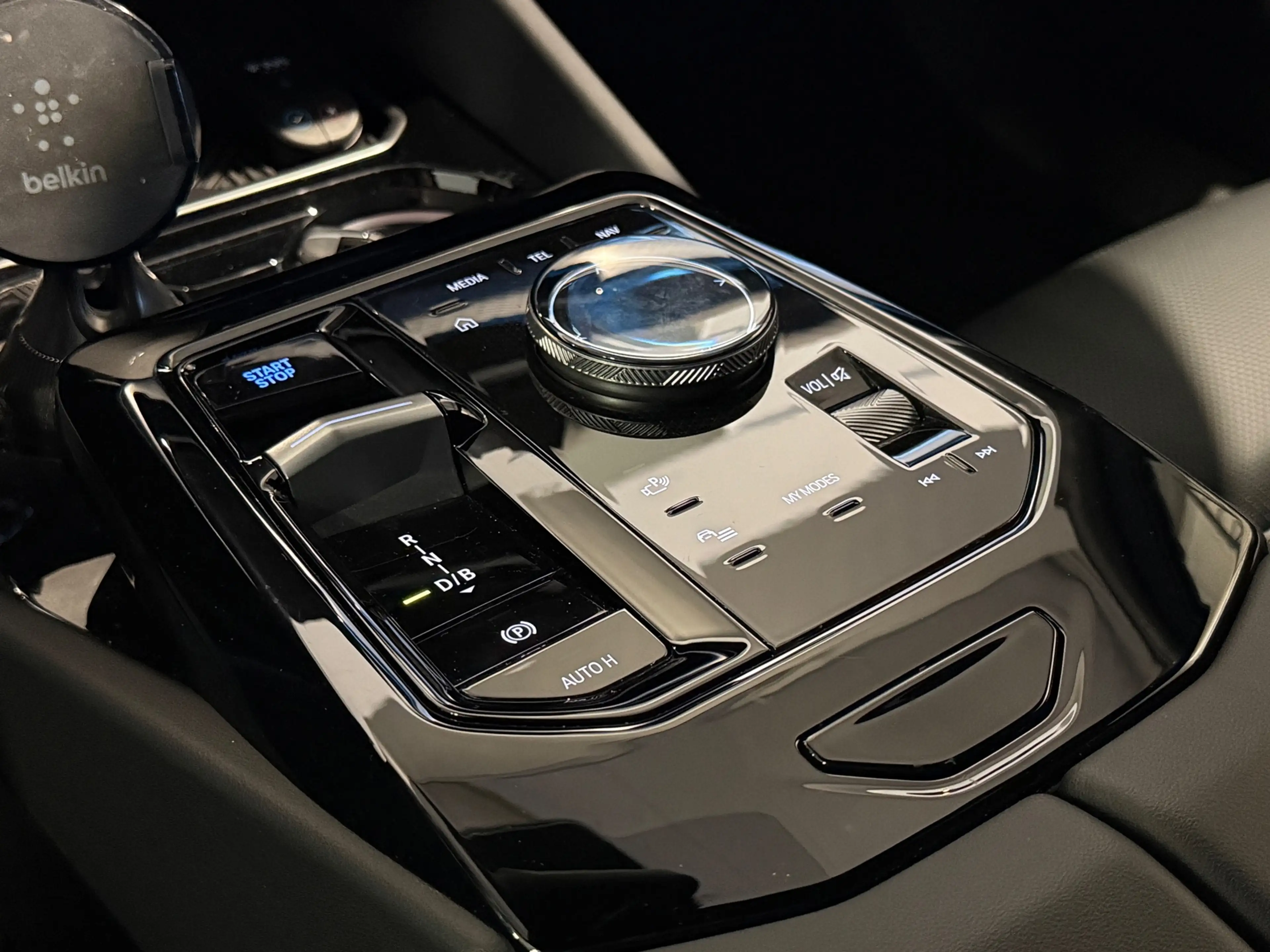 BMW i5 Touring EDrive40 M Sport Edition 84 kWh — photo 27