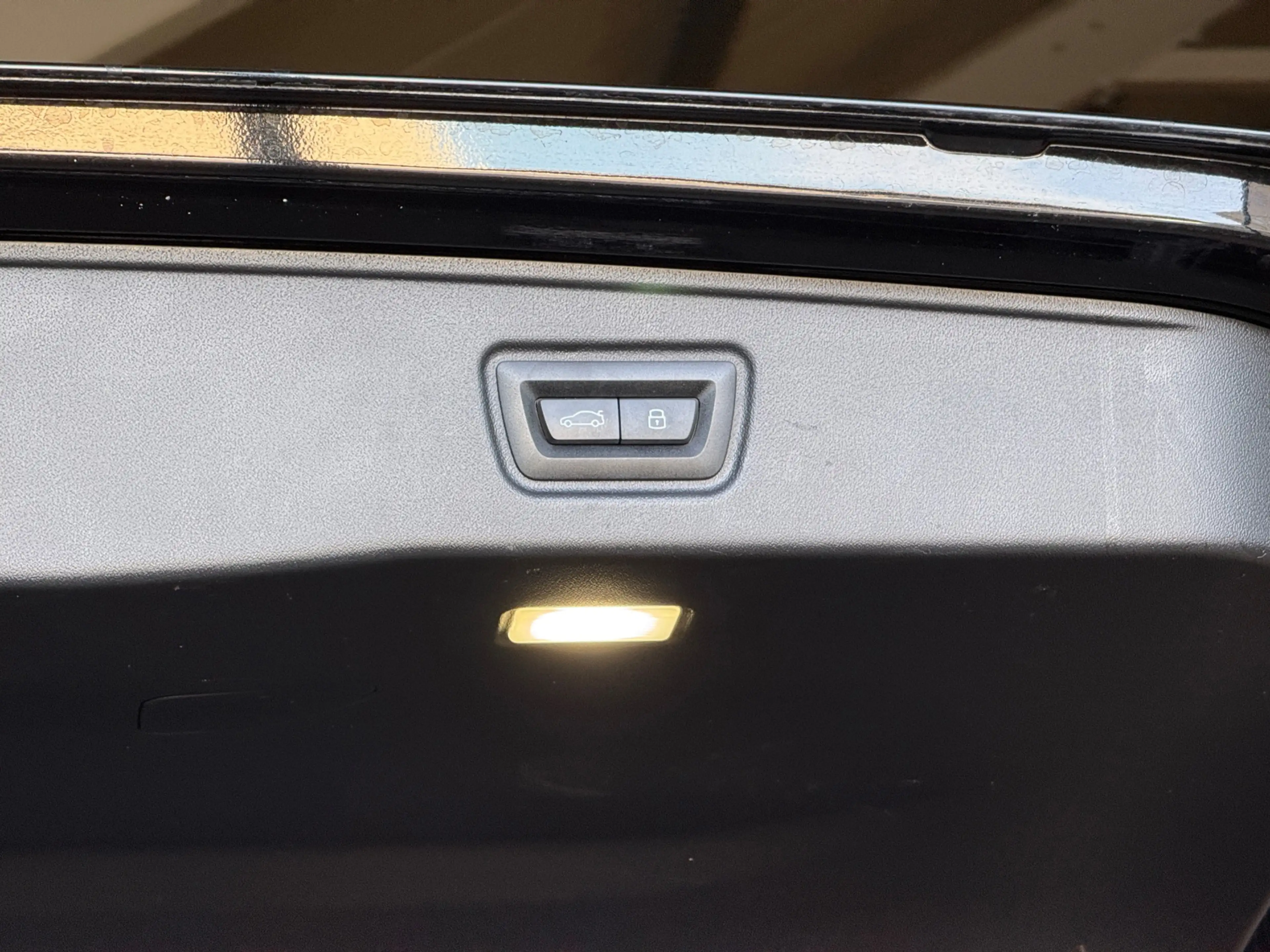 BMW i5 Touring EDrive40 M Sport Edition 84 kWh — photo 37