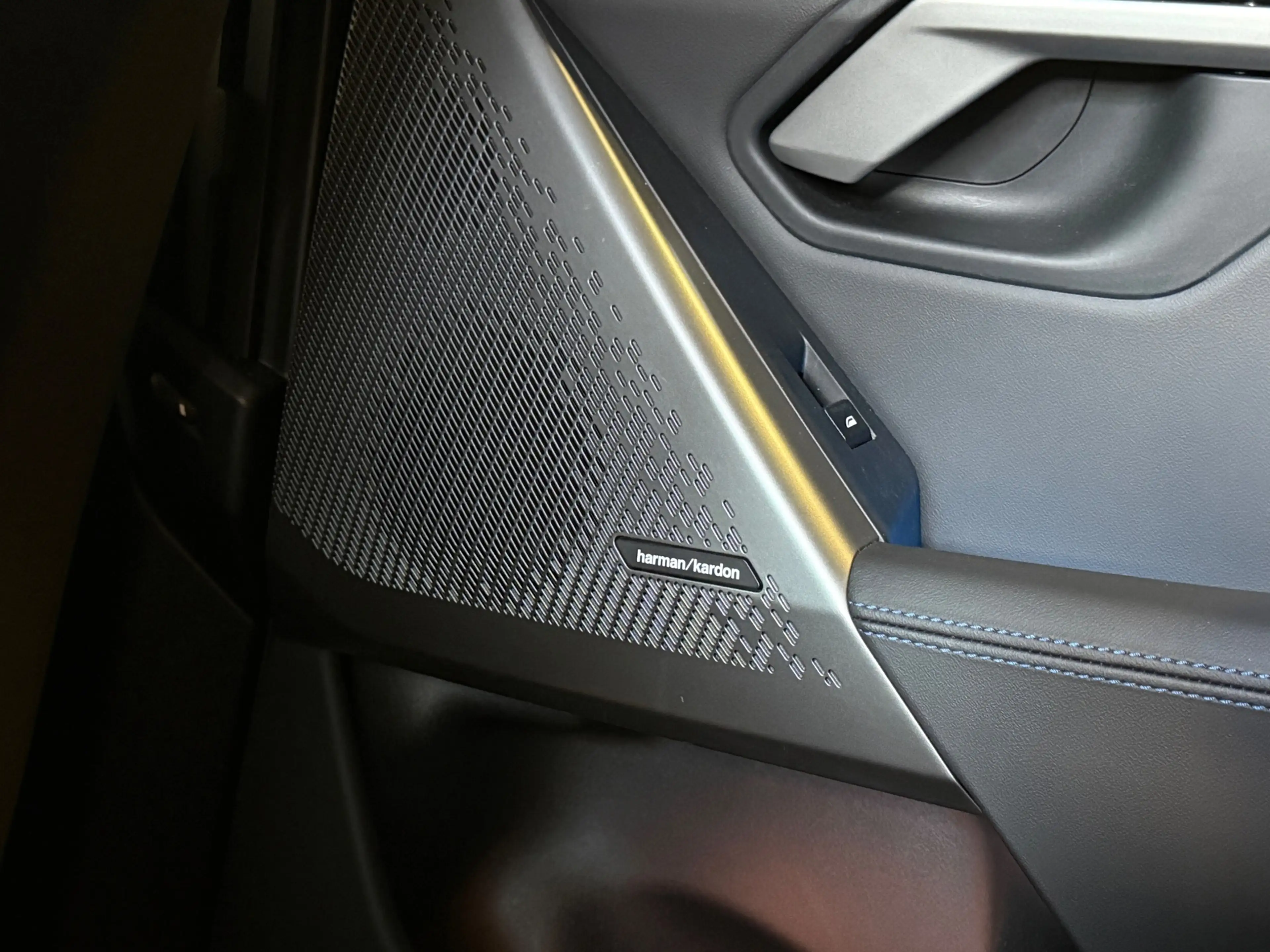 BMW i5 Touring EDrive40 M Sport Edition 84 kWh — photo 10