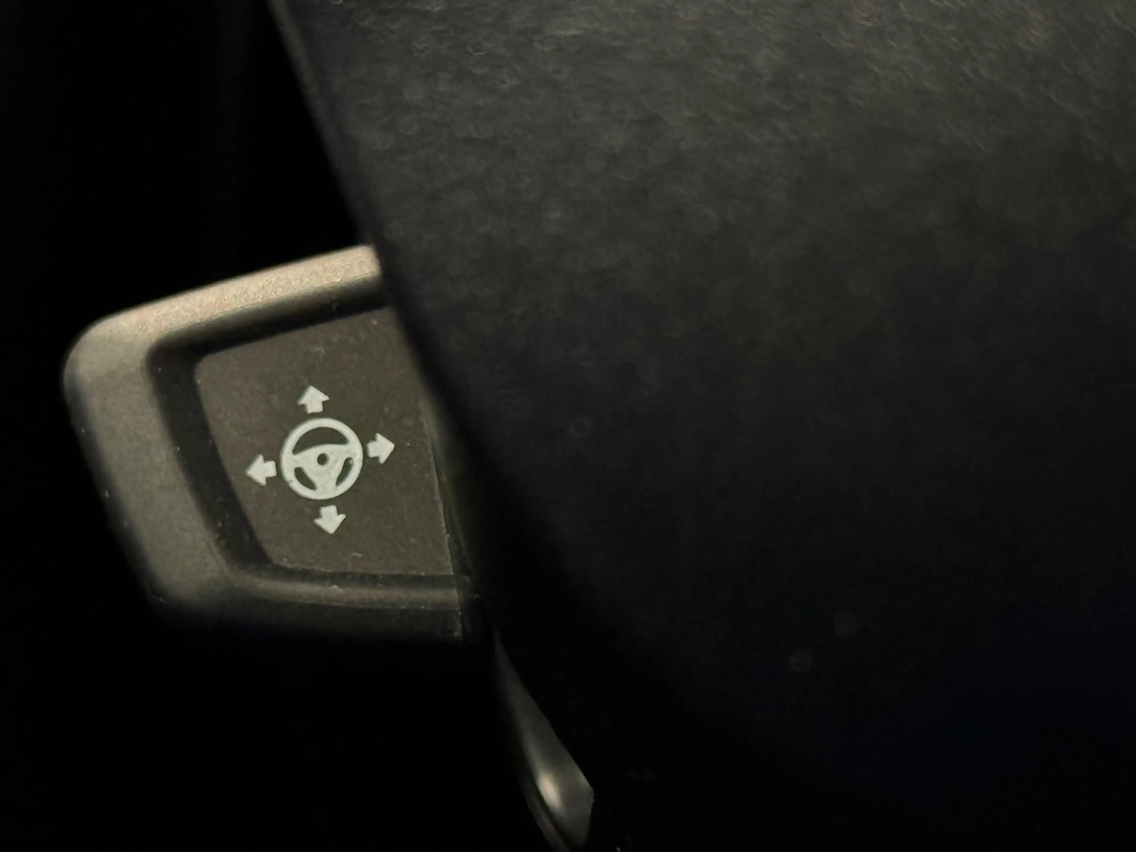 BMW i5 Touring EDrive40 M Sport Edition 84 kWh — photo 28