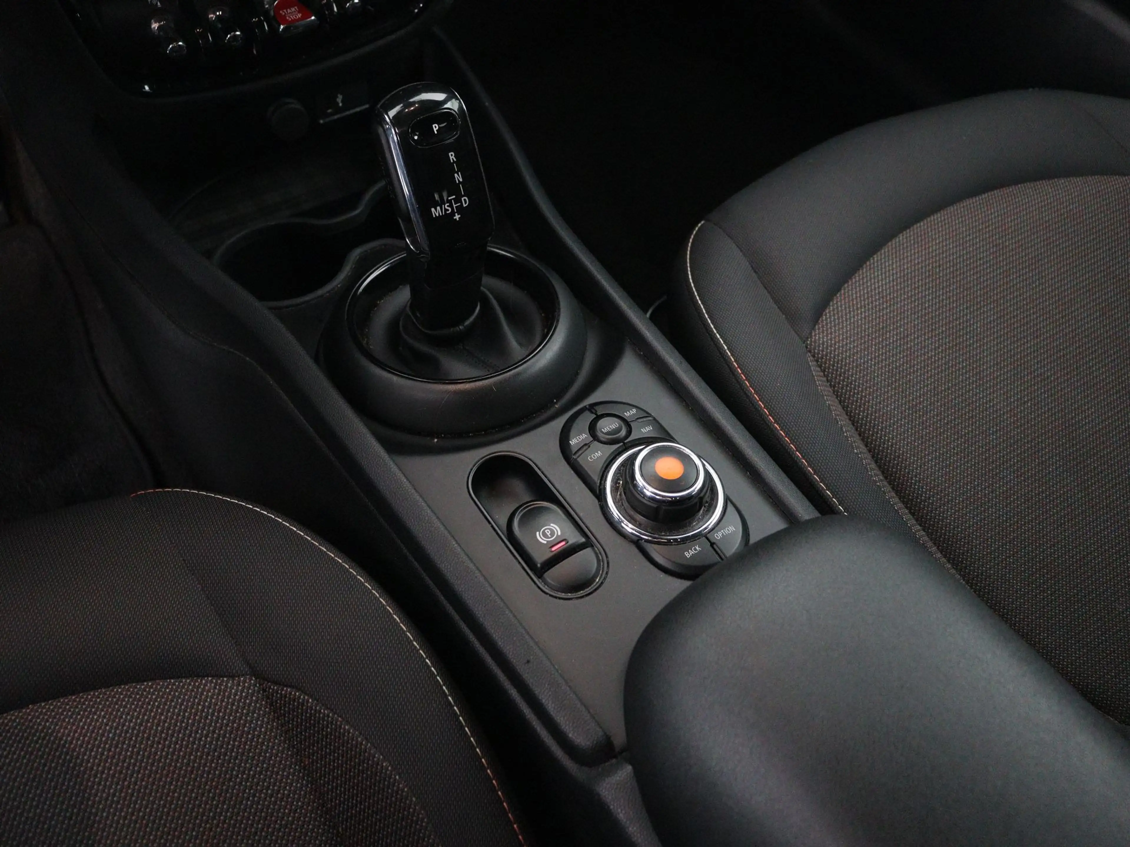 MINI Cooper Clubman Business Edition Aut. — photo 10