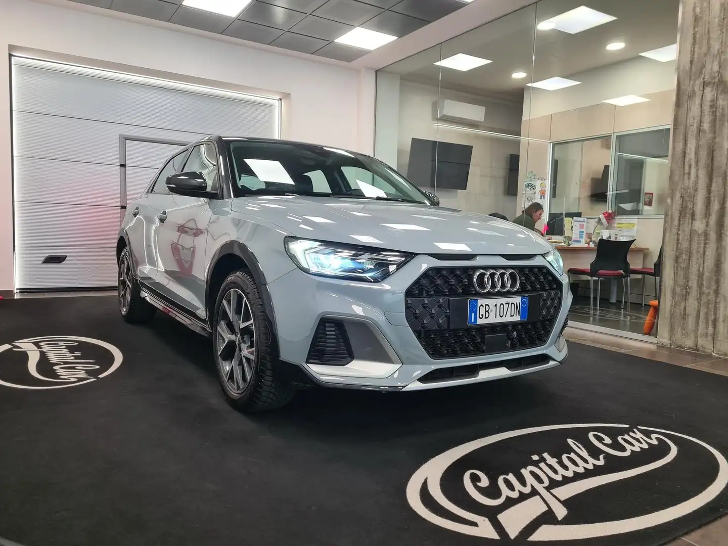 Audi A1 A1 Citycarver 30 1.0 tfsi Admired 116cv s-tronic Grigio - 2