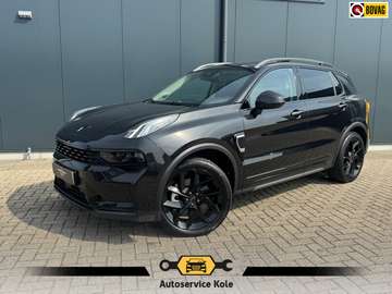 1.5 * Black pakket * Schuif/kantel dak * Camera *