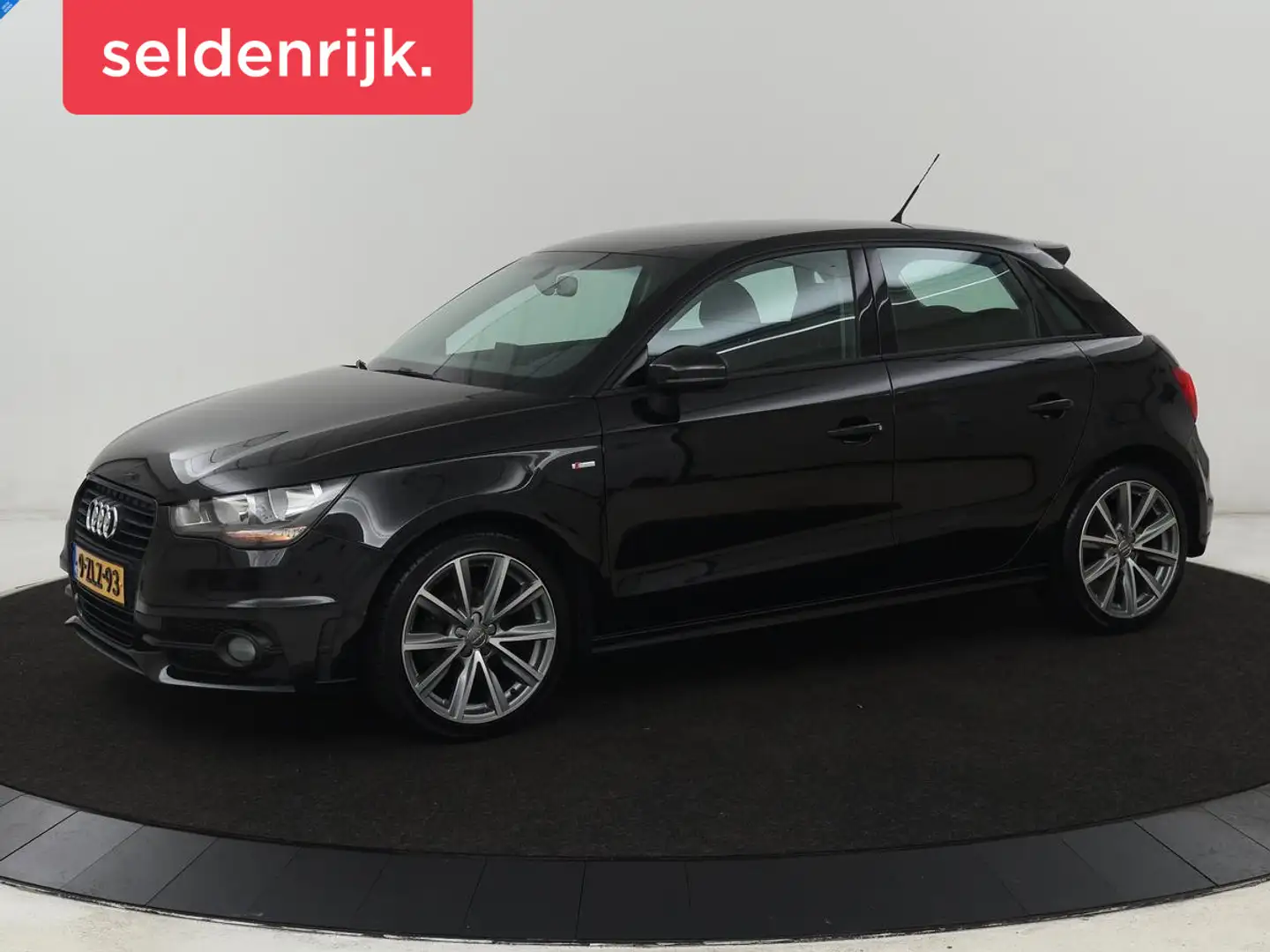 Audi A1 1.2 TFSI S Line | Origineel NL | Navigatie | Bluet Zwart - 1