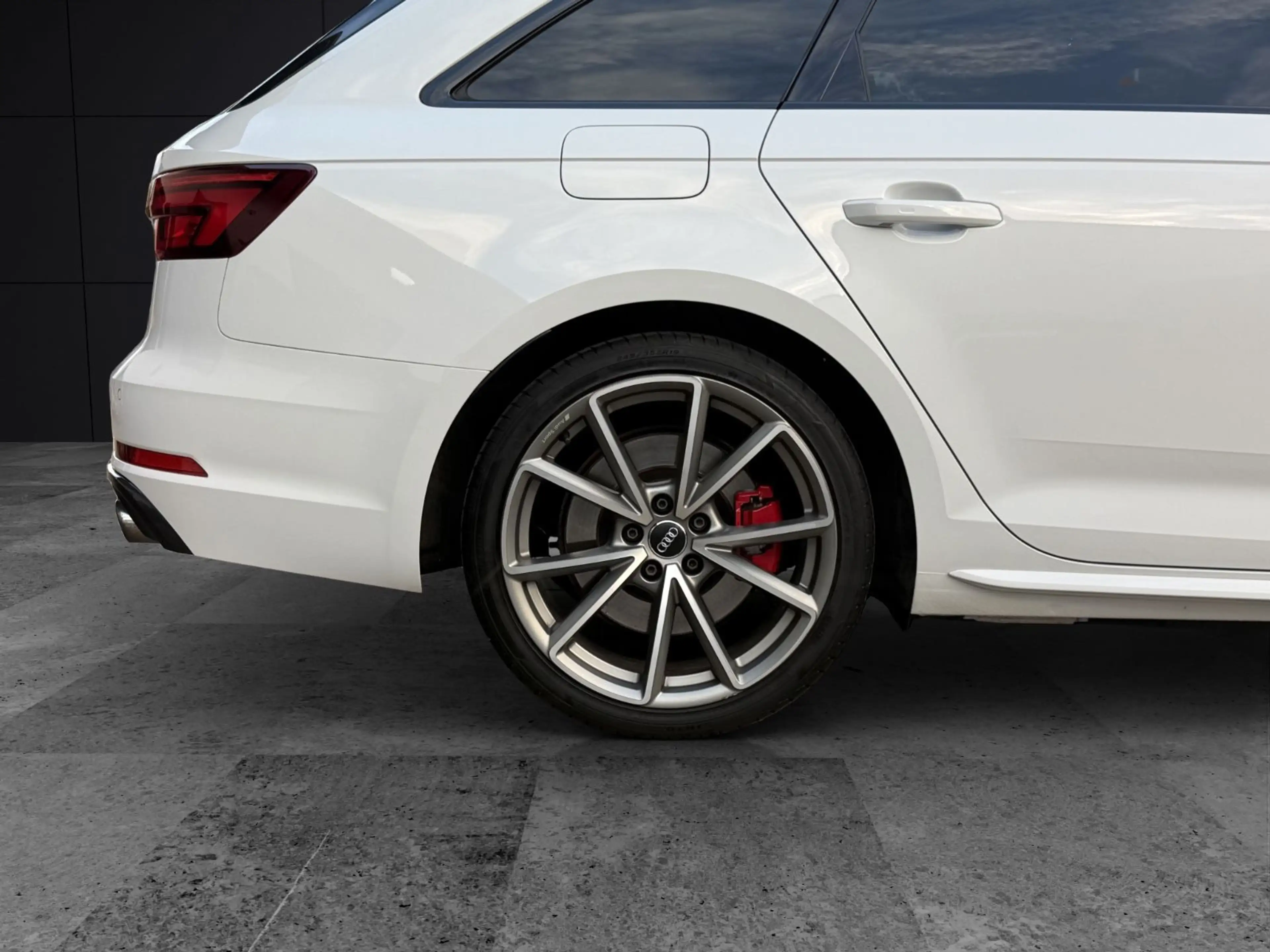 Audi S4 Avant 3.0 TFSI quattro *LED*RFK*SHZ*AHK*ACC* — photo 11