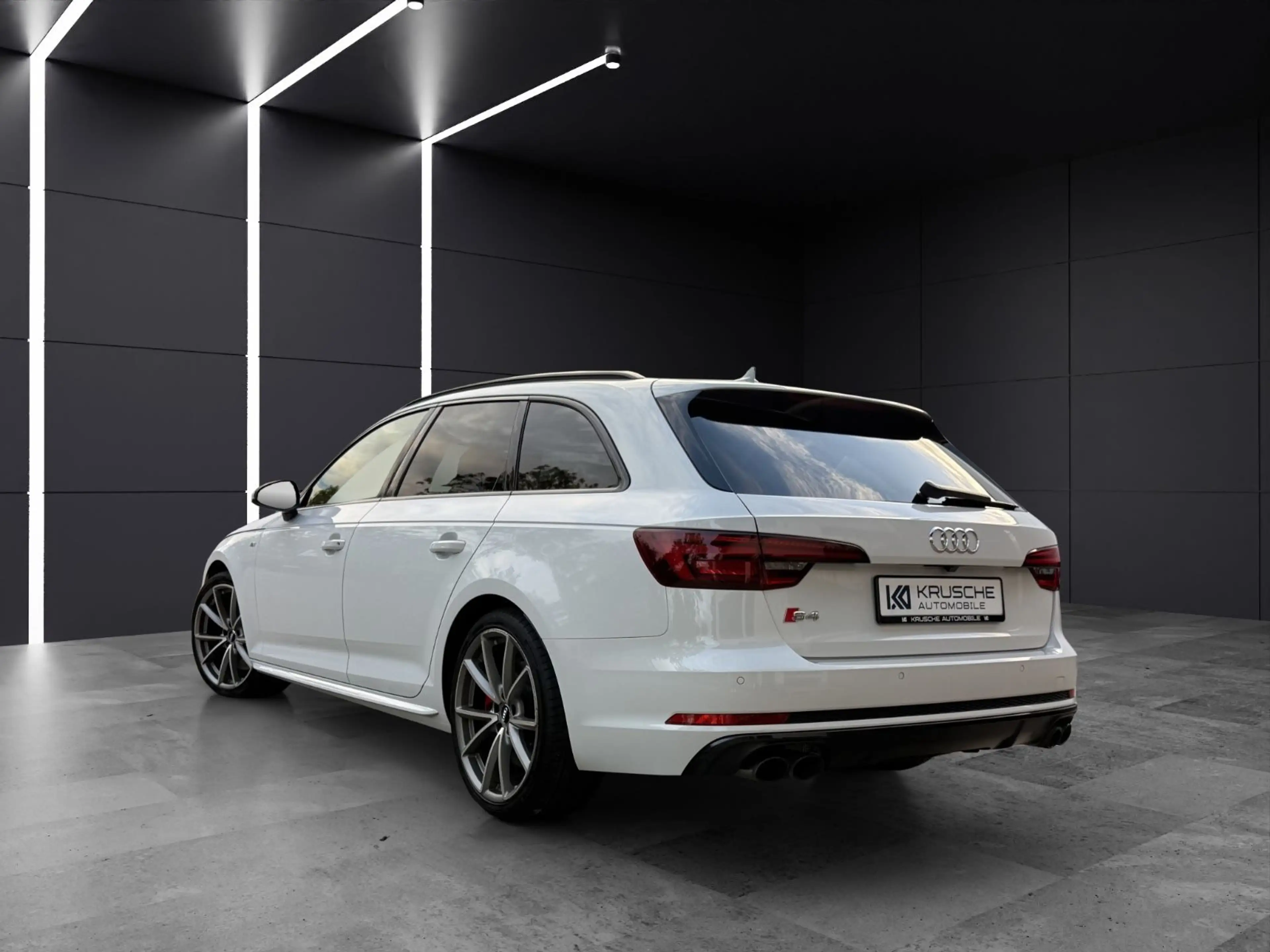Audi S4 Avant 3.0 TFSI quattro *LED*RFK*SHZ*AHK*ACC* — photo 3