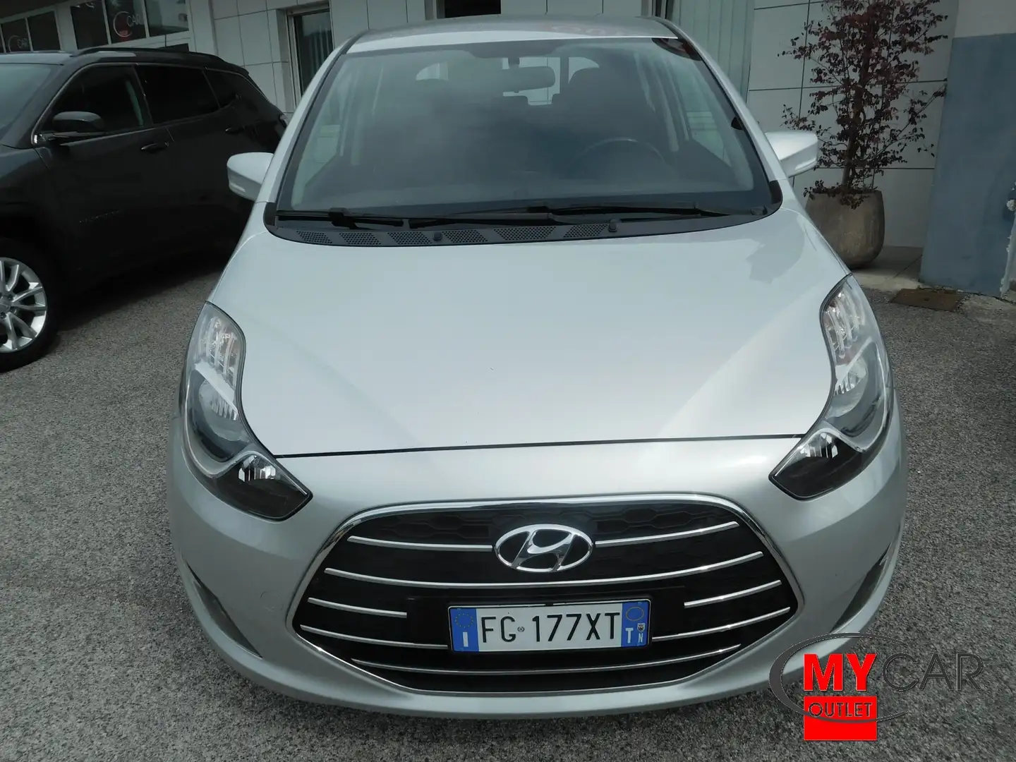 Hyundai iX20 1.4 90cv XPossible OK NEOPATENTATI Grijs - 2