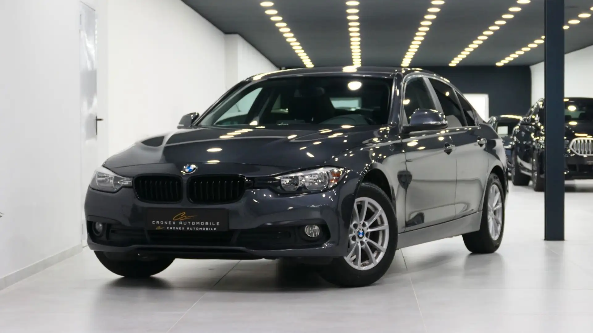 BMW 318 d Limousine*Automatik*Navi*Shz*PDC*Keyless* Grau - 1