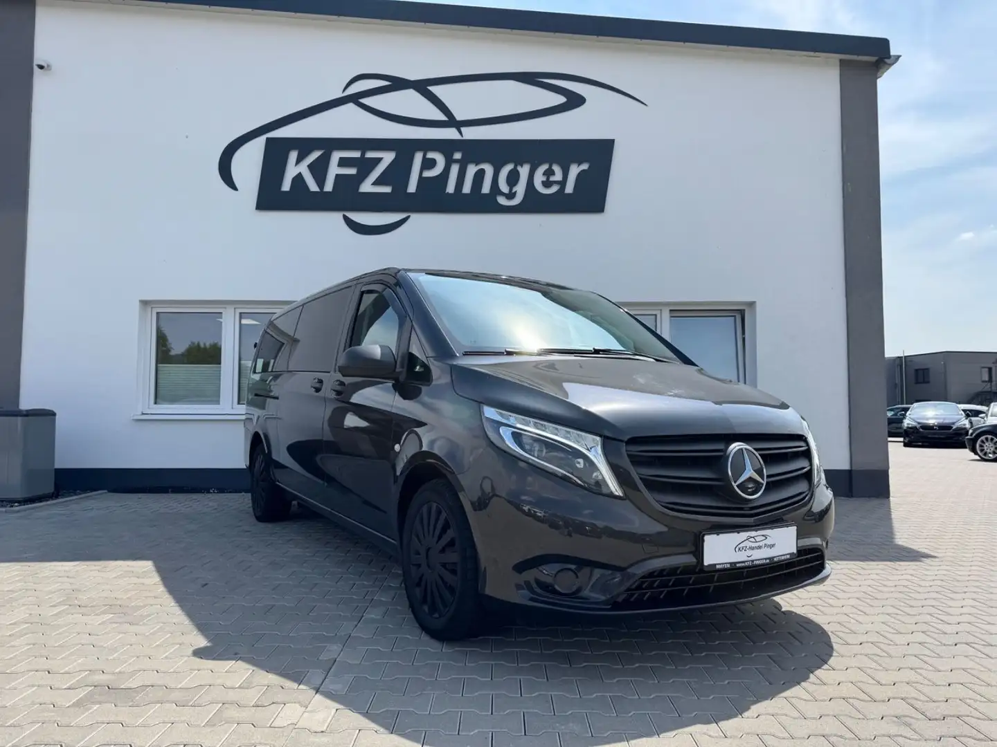 Mercedes-Benz Vito Tourer 119 CDI Edition extralang siva - 1