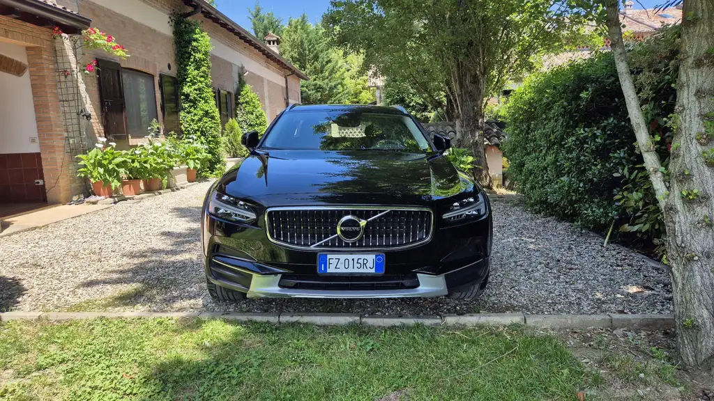 Volvo V90 Cross Country 2019 из Европы — купить под ключ