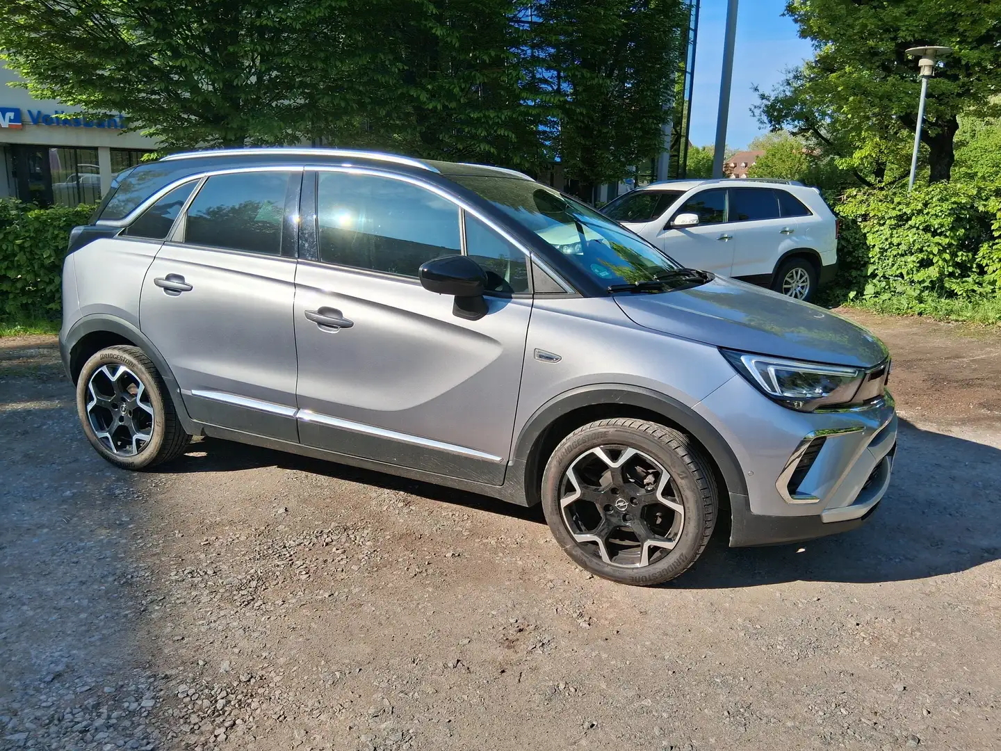 Opel Crossland X Ultimate Silber - 2
