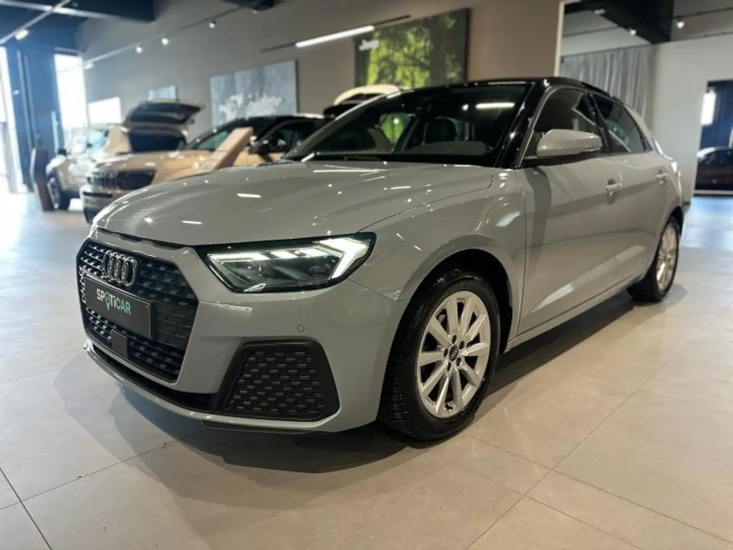 Audi A1 URBAN Gris - 1