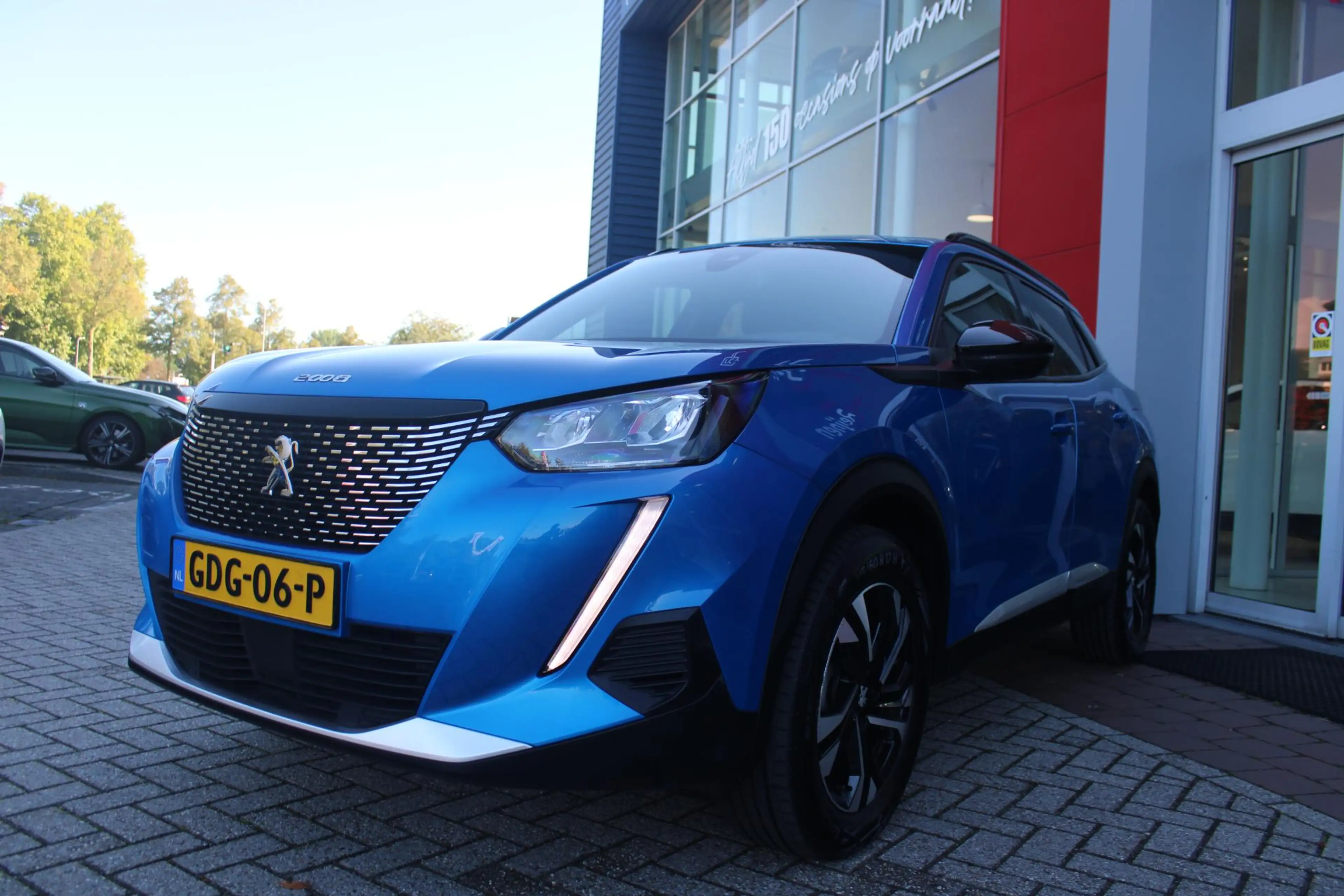 Peugeot 2008 1.2 130PK ALLURE PACK | TREKHAAK AFNEEMBAAR | NAVI — photo 38