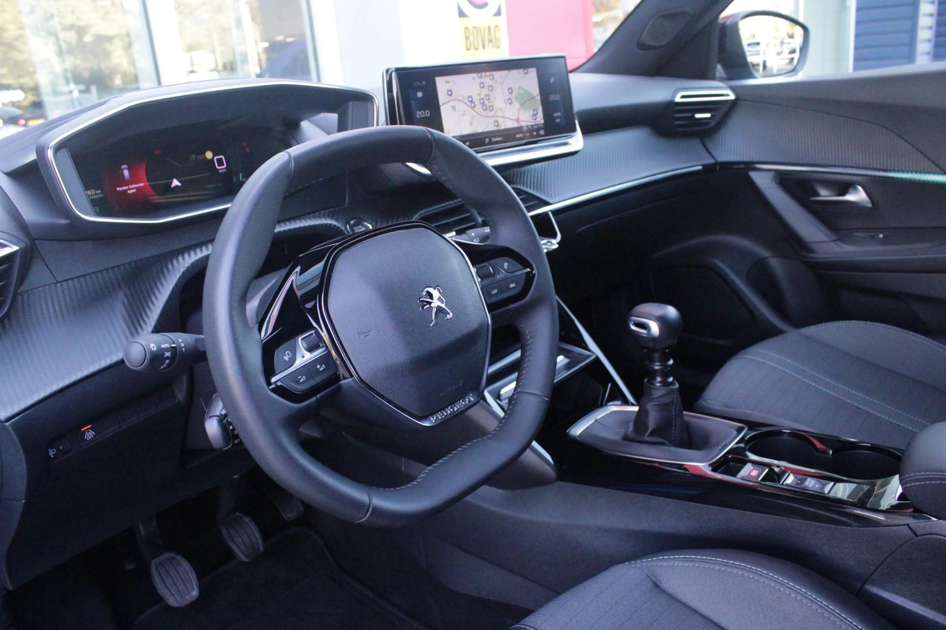 Peugeot 2008 1.2 130PK ALLURE PACK | TREKHAAK AFNEEMBAAR | NAVI — photo 6