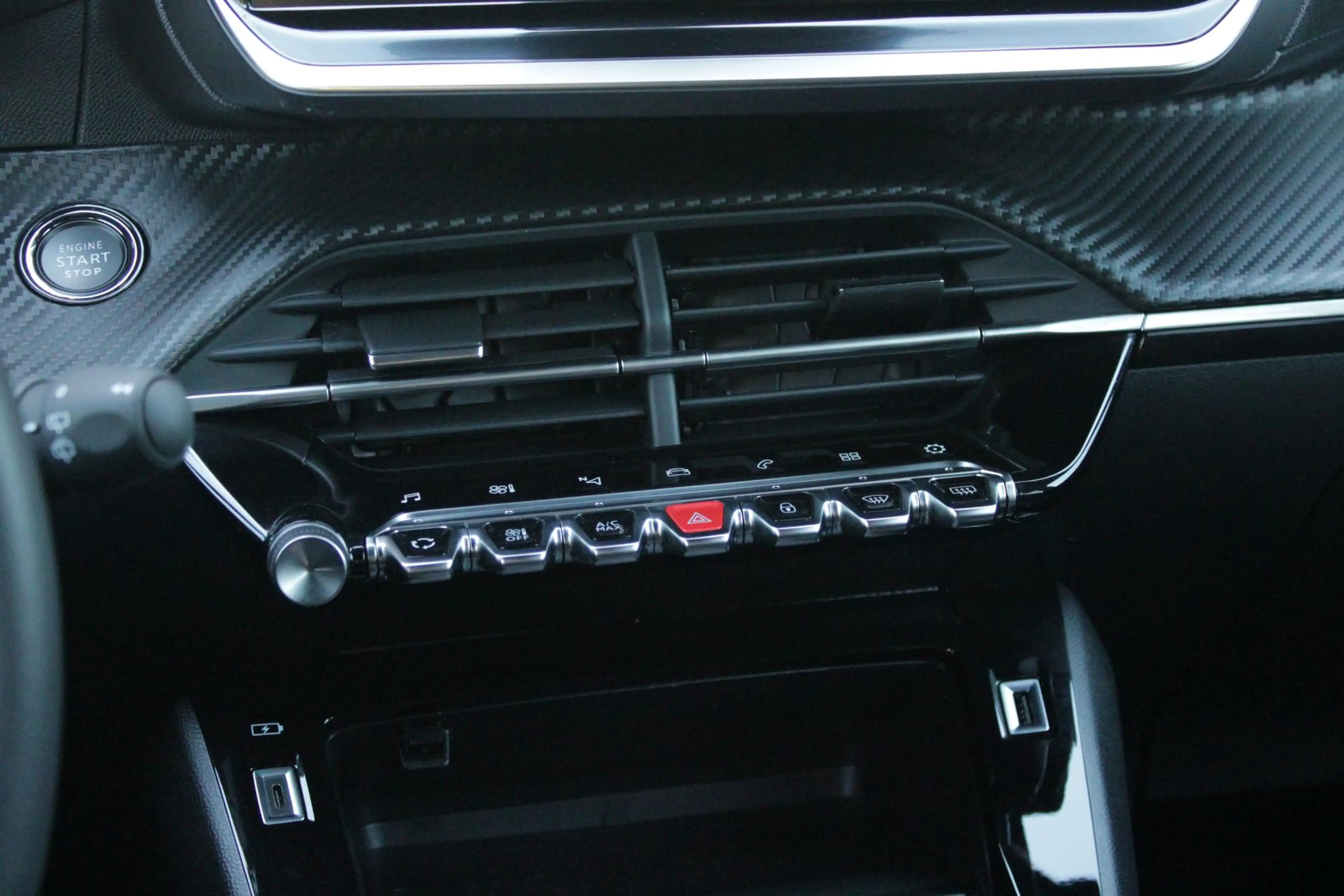 Peugeot 2008 1.2 130PK ALLURE PACK | TREKHAAK AFNEEMBAAR | NAVI — photo 18