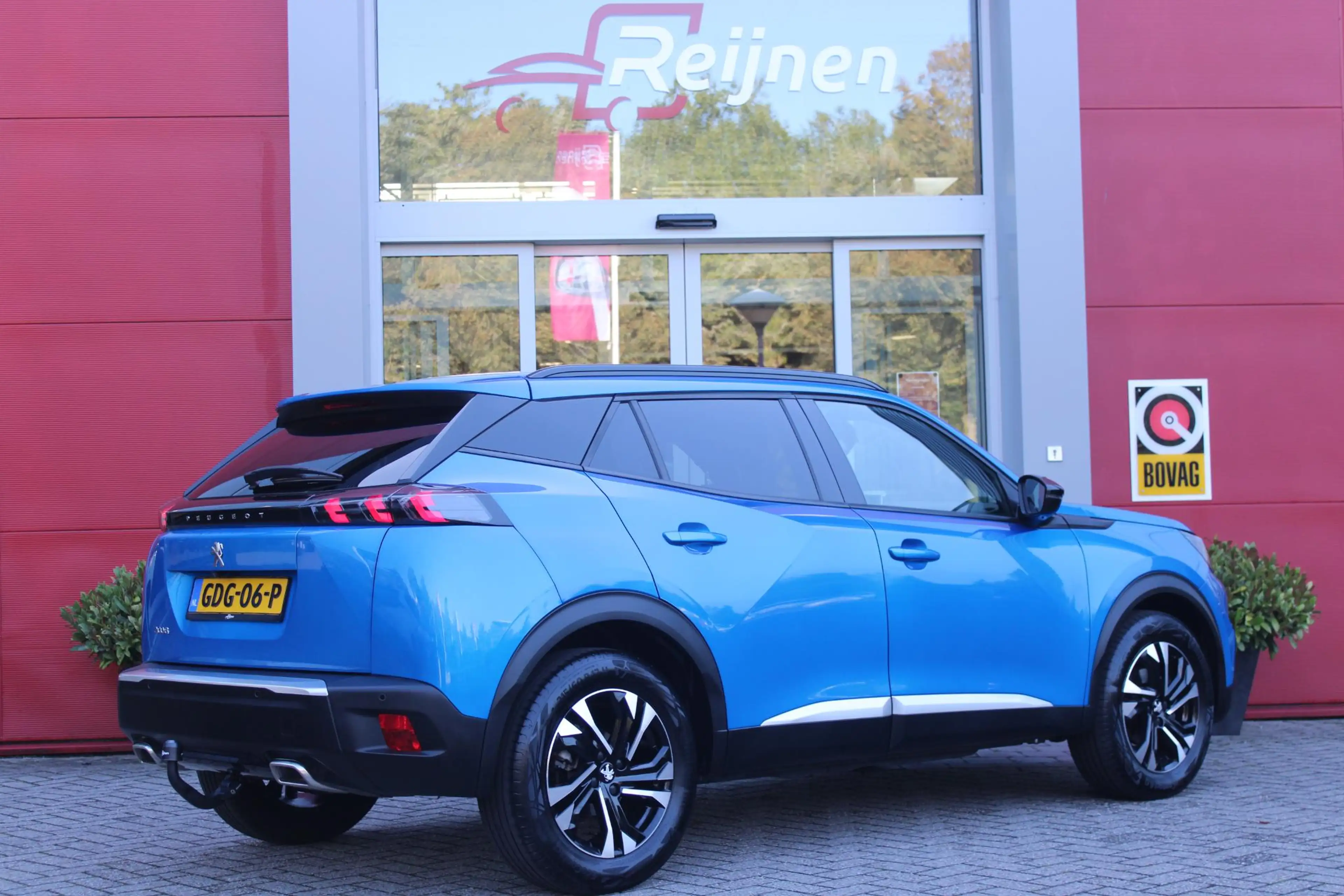 Peugeot 2008 1.2 130PK ALLURE PACK | TREKHAAK AFNEEMBAAR | NAVI — photo 4