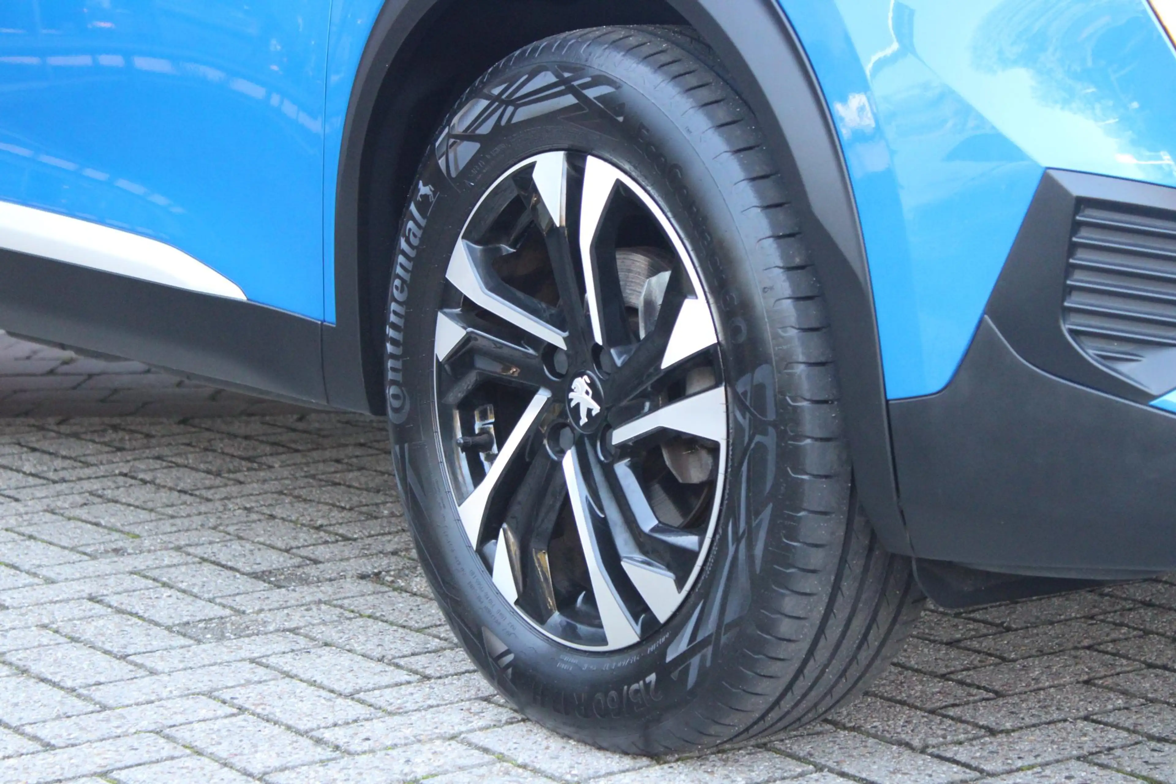 Peugeot 2008 1.2 130PK ALLURE PACK | TREKHAAK AFNEEMBAAR | NAVI — photo 11