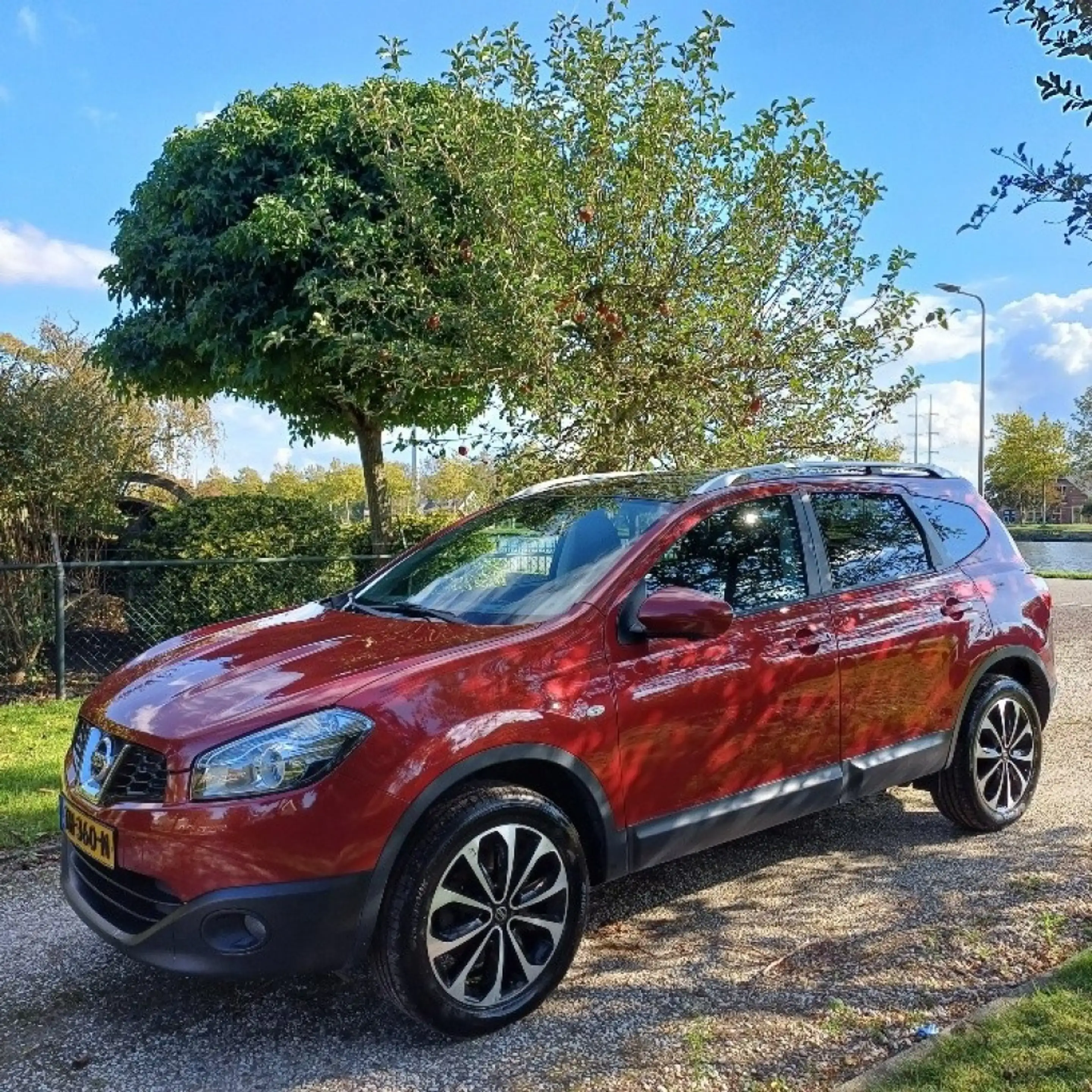 Nissan Qashqai+2 2.0  4WD Connect Edition, Panoramadak, Rondomzicht