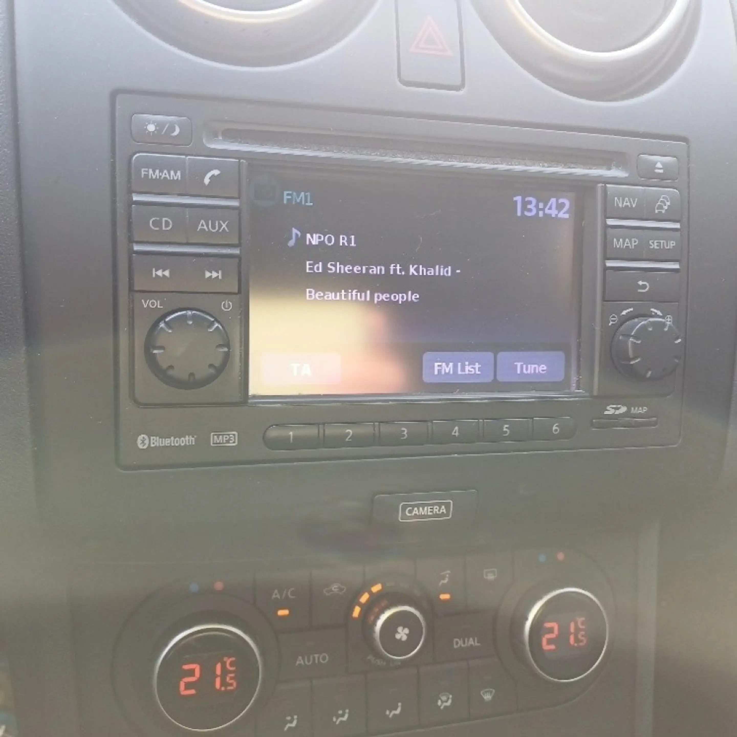 Nissan Qashqai+2 2.0  4WD Connect Edition, Panoramadak, Rondomzicht — photo 11