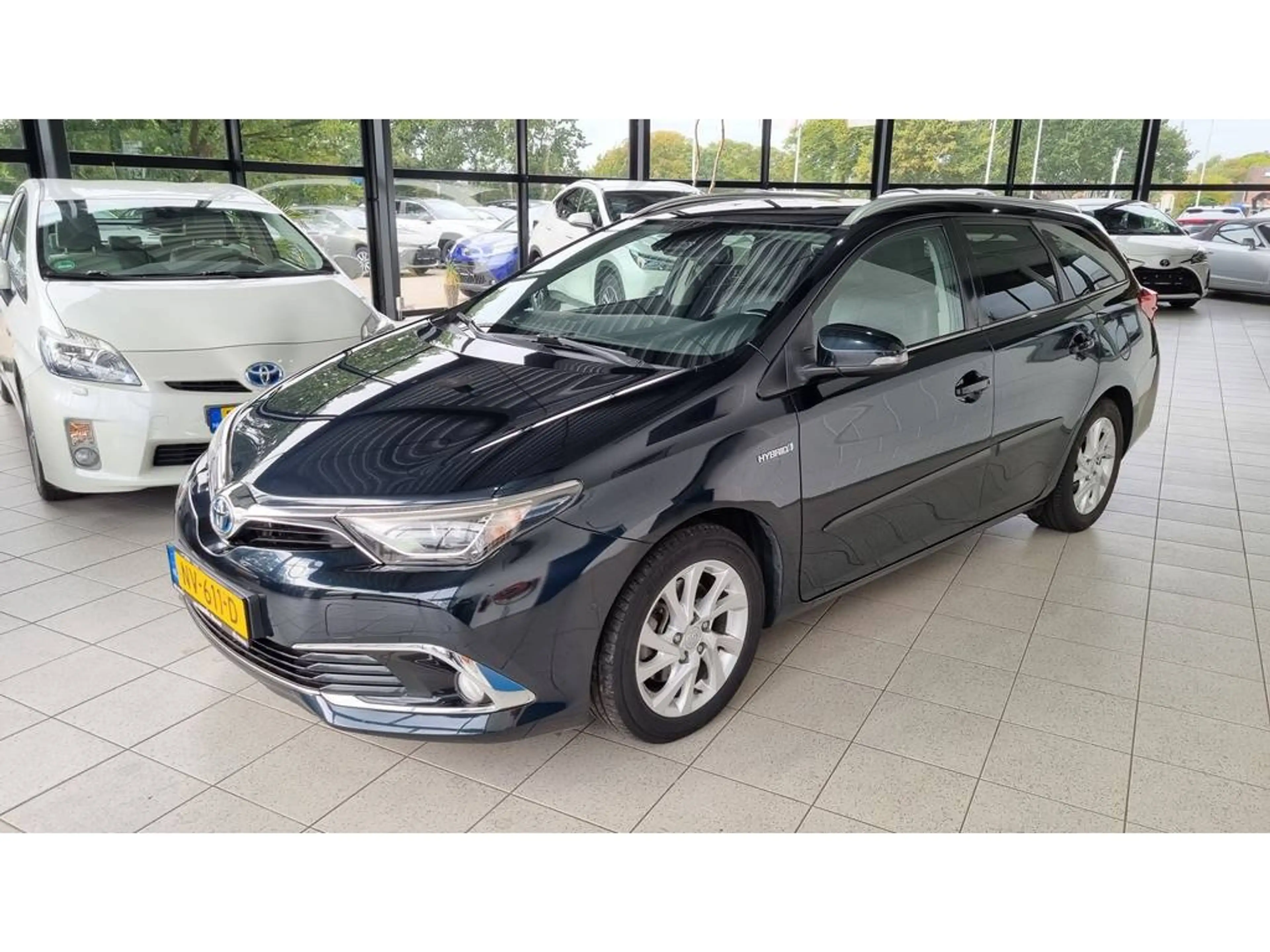 Toyota Auris Touring Sports TS 1.8 Business Pro | Navigatie | L — photo 4