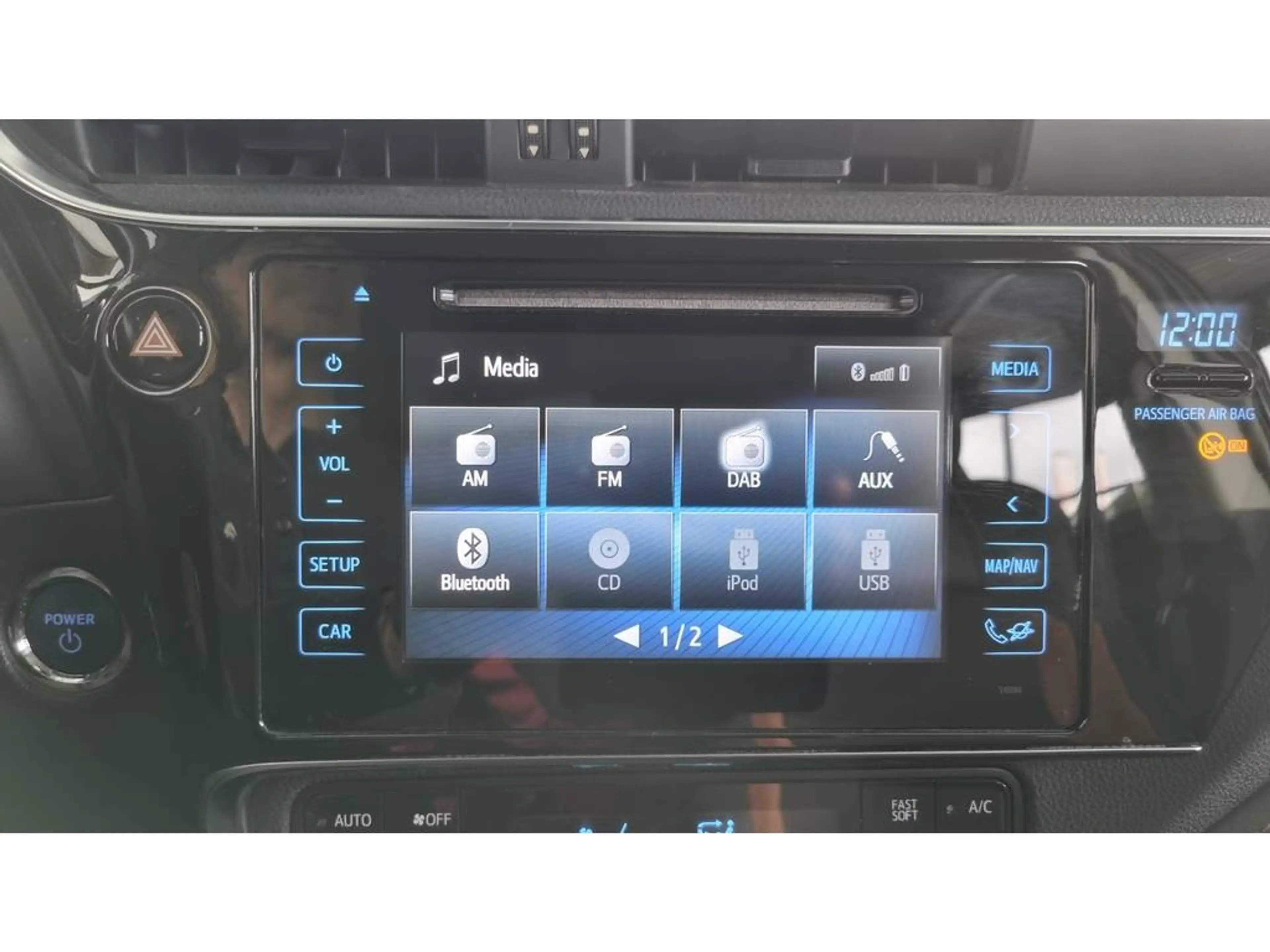 Toyota Auris Touring Sports TS 1.8 Business Pro | Navigatie | L — photo 15