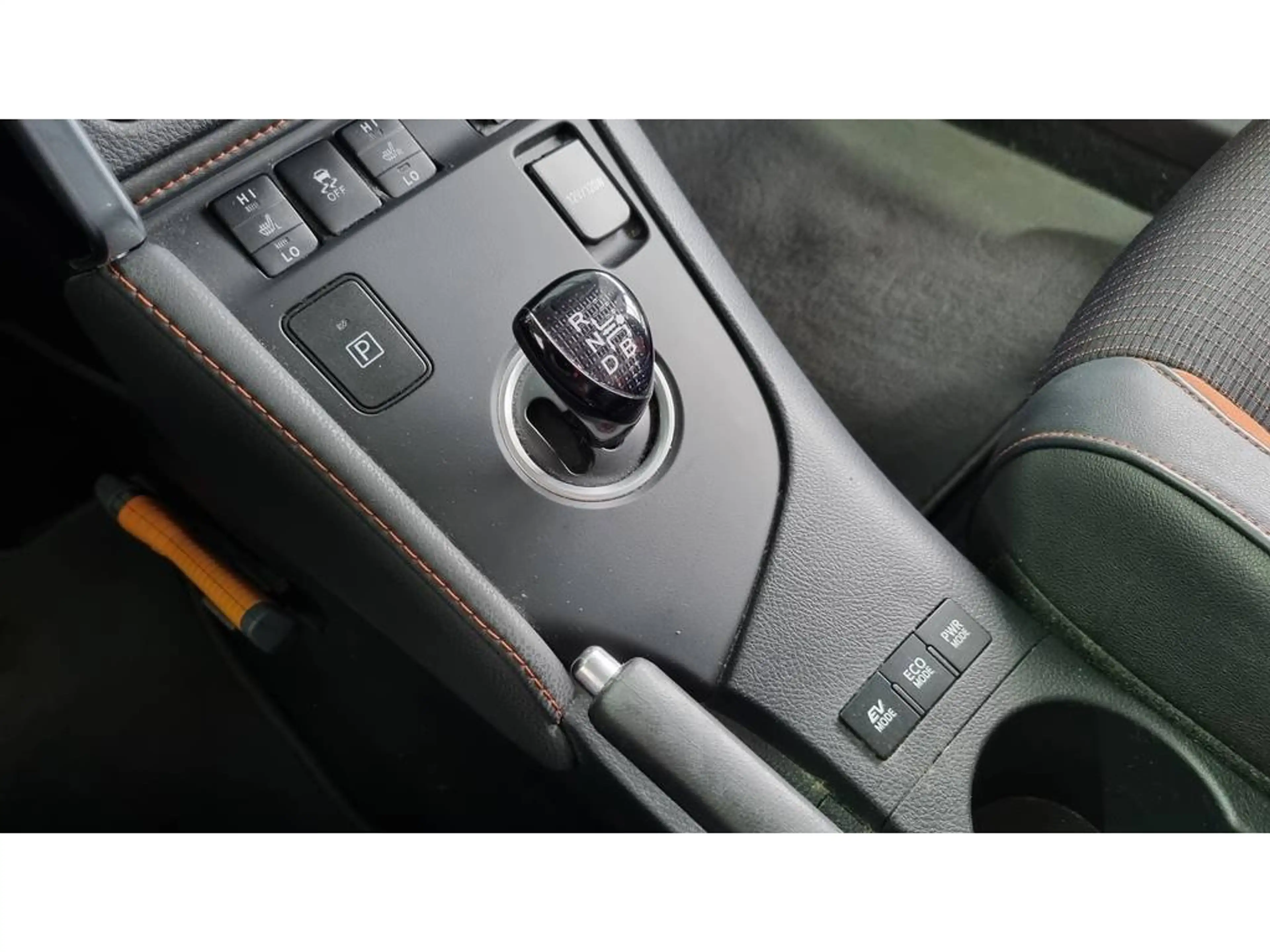 Toyota Auris Touring Sports TS 1.8 Business Pro | Navigatie | L — photo 20