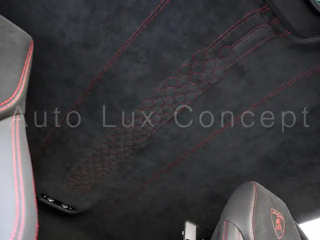 Lamborghini Urus view 9