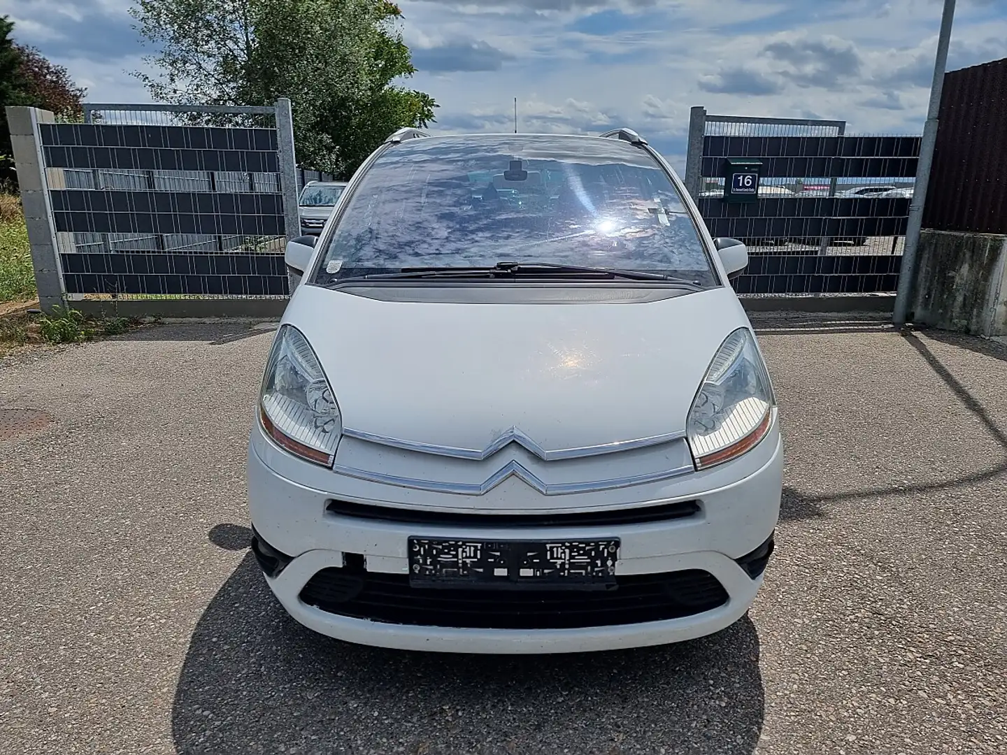 Citroen Grand C4 Picasso 2,0 HDi emotion EGS6 FAP Weiß - 2