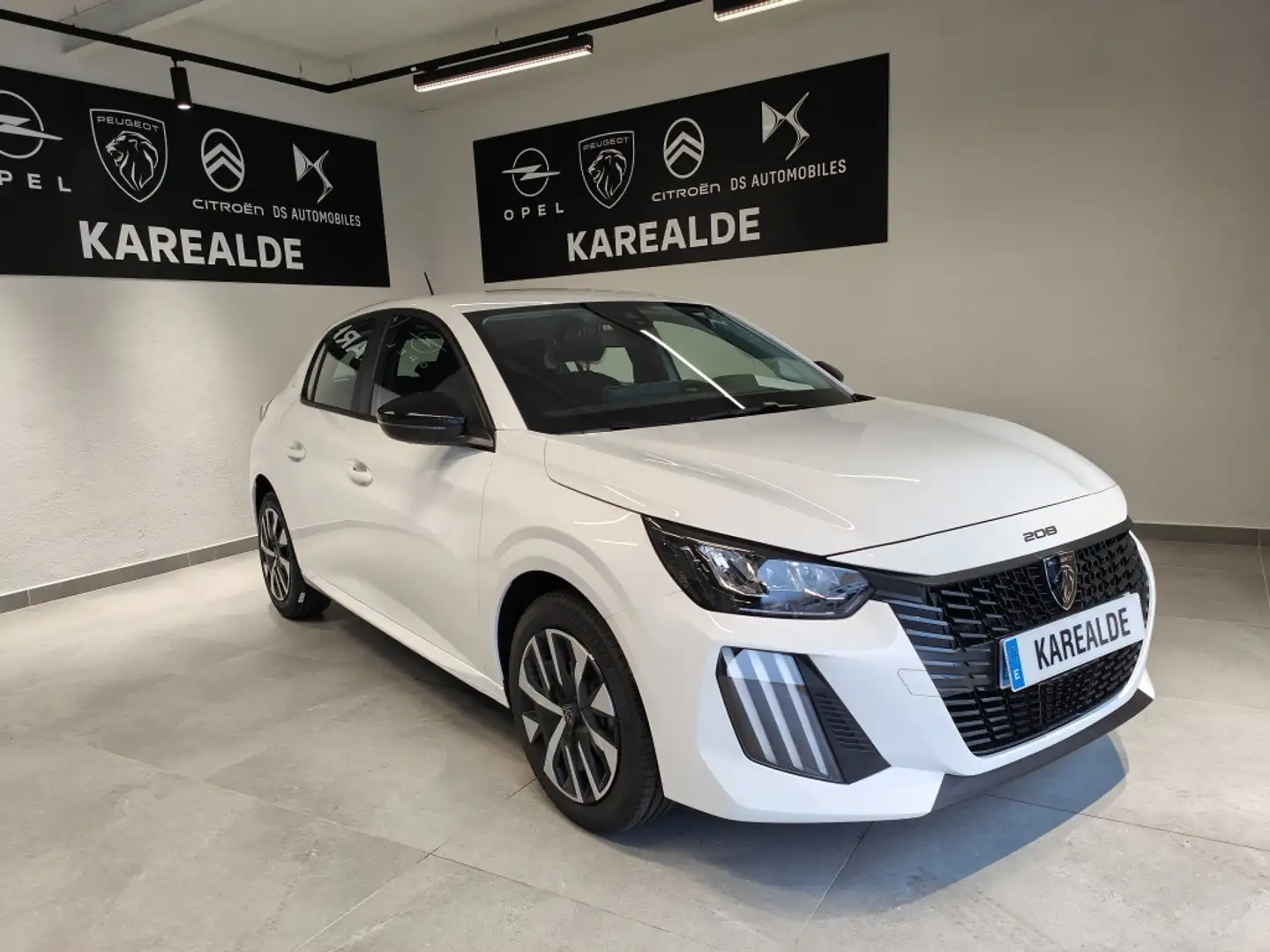 Peugeot 208 1.2 Hybrid Style e-DCS6 100 Blanc - 1