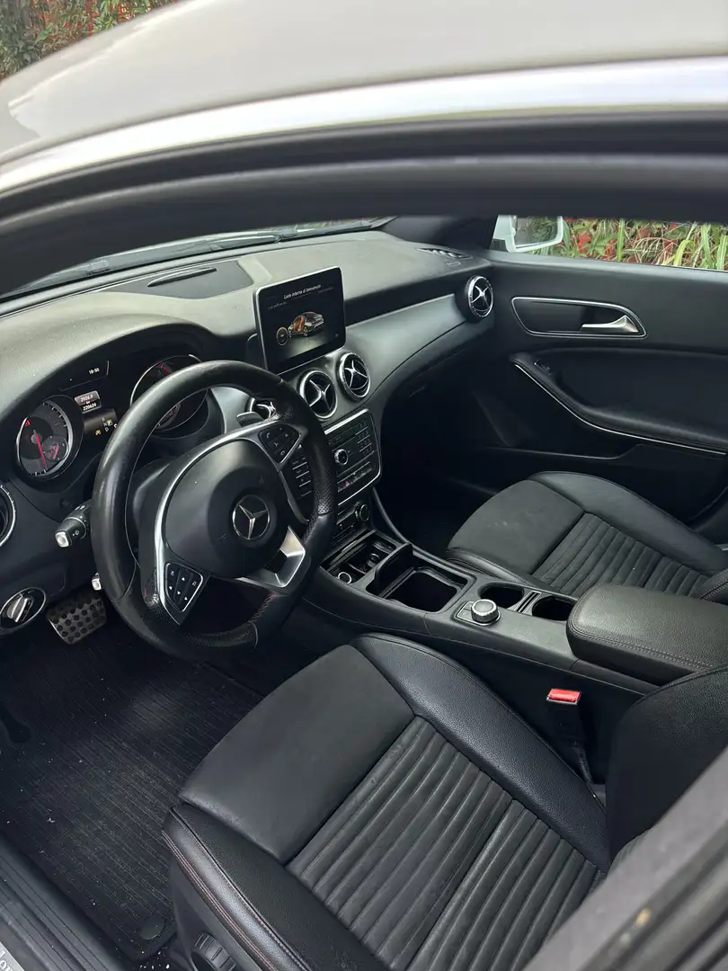 Mercedes-Benz CLA 200 d (cdi) Business auto - 2