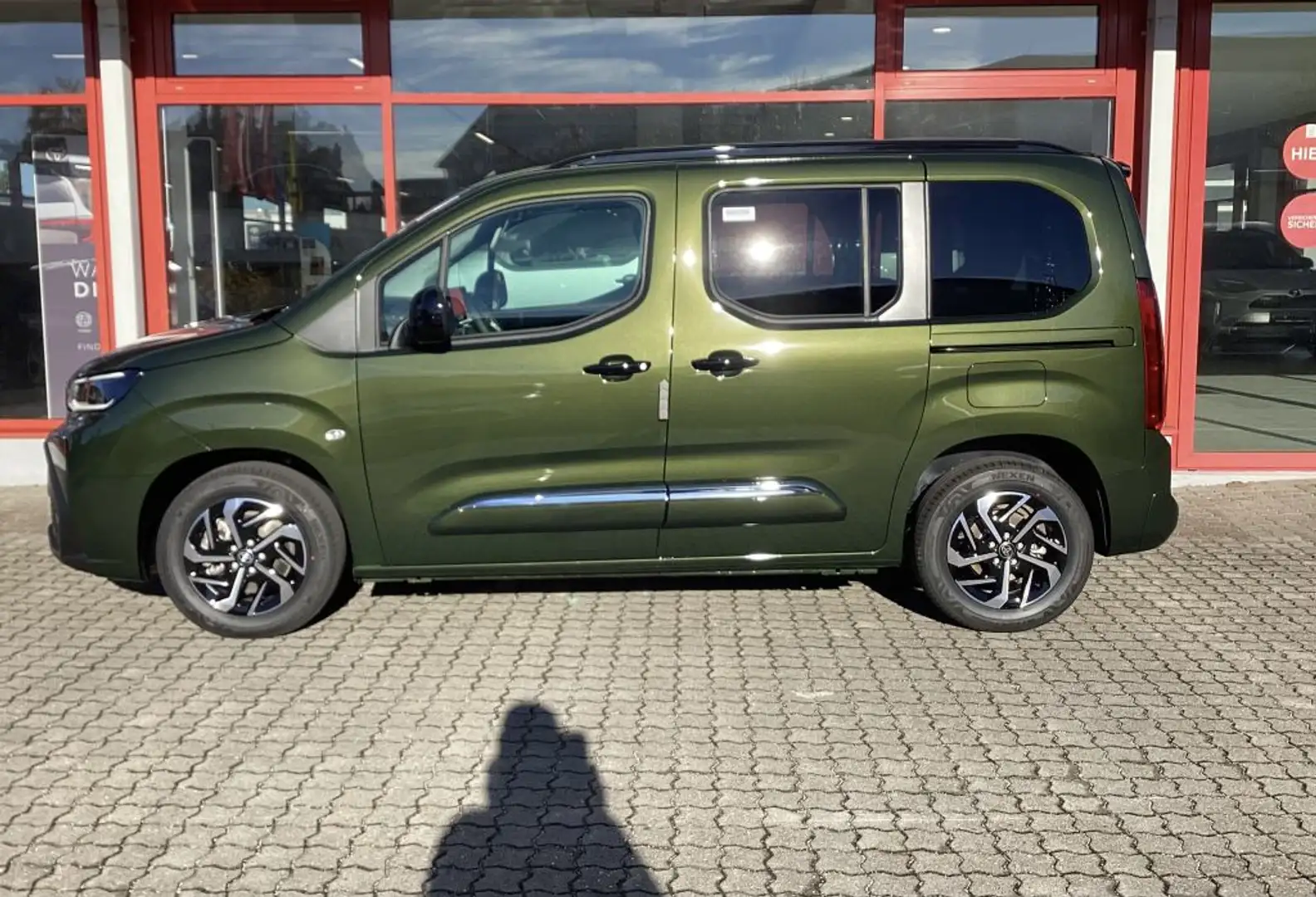 Toyota Proace City Verso 1.2 Turbo L1 Teamplayer - 2