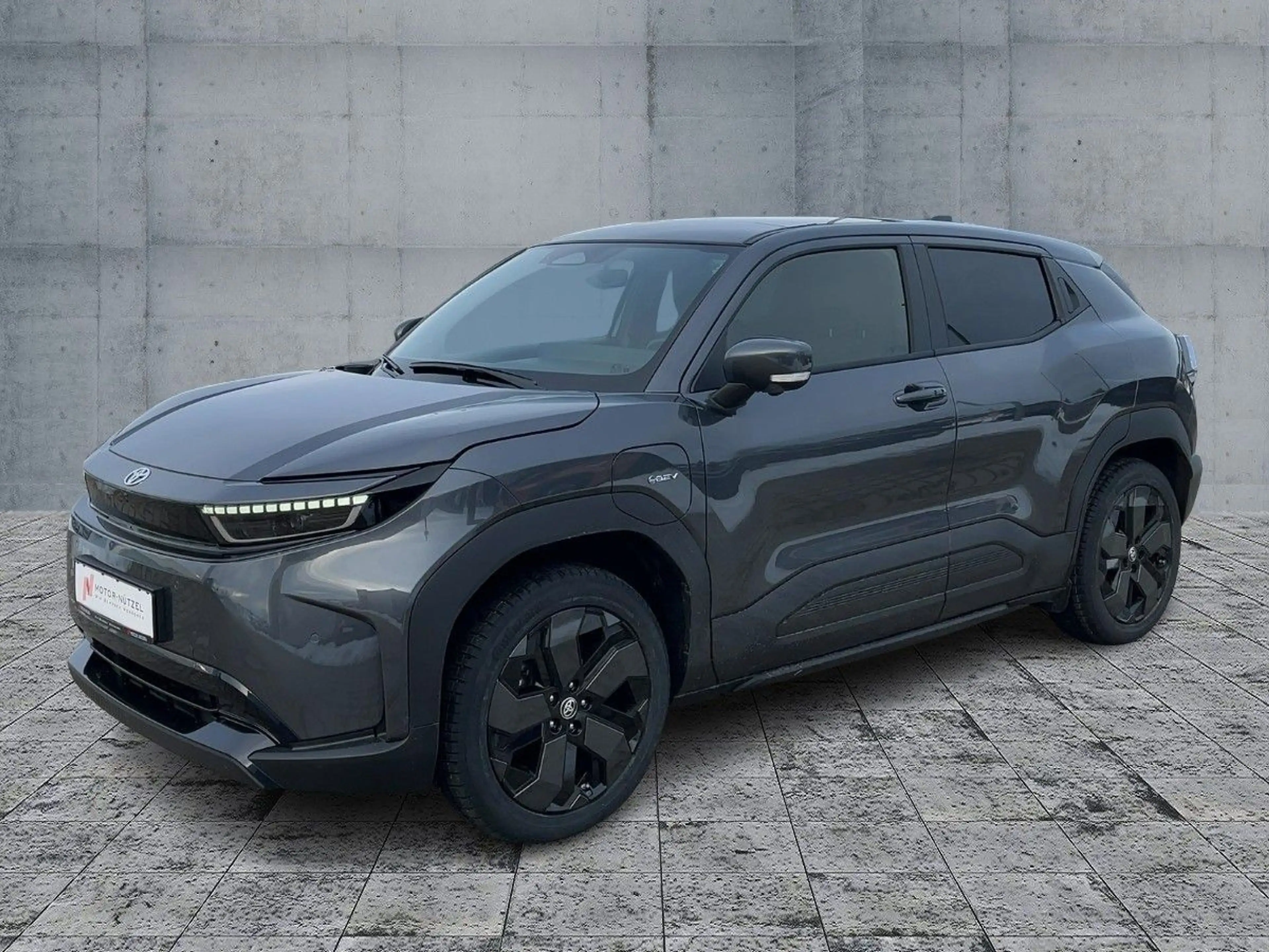 Toyota Urban Cruiser 128 kW // 61 kWh Lounge — photo 2