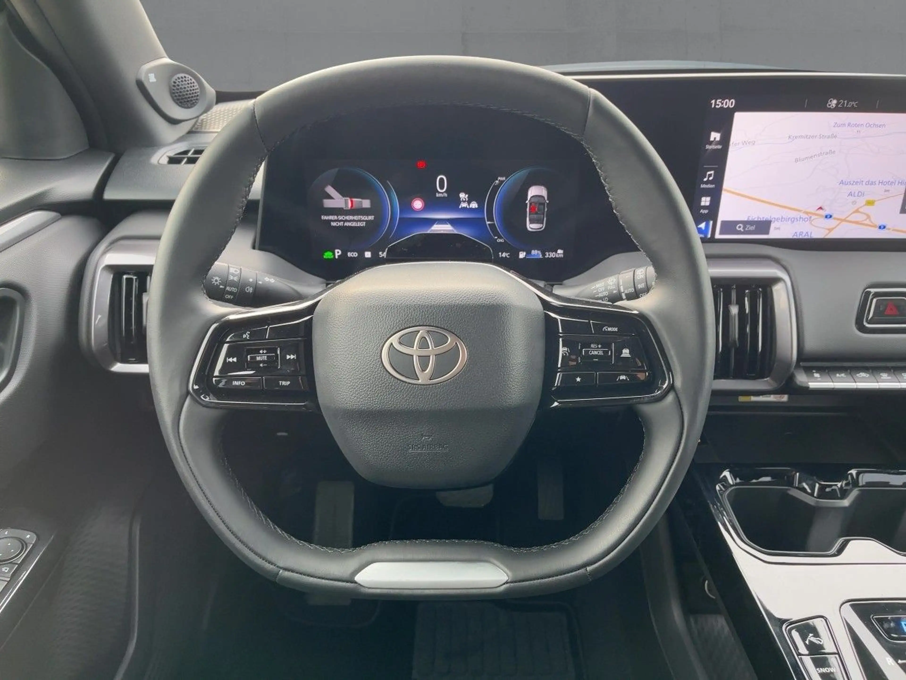 Toyota Urban Cruiser 128 kW // 61 kWh Lounge — photo 10
