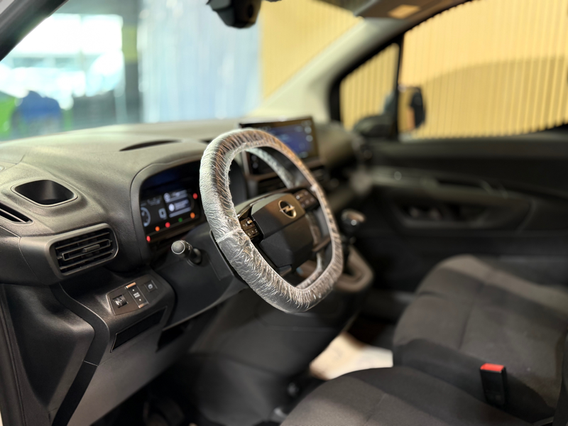 Peugeot Partner 1.5HDI ** UTILITAIRE ** GARANTIE 12 MOIS ** — photo 7